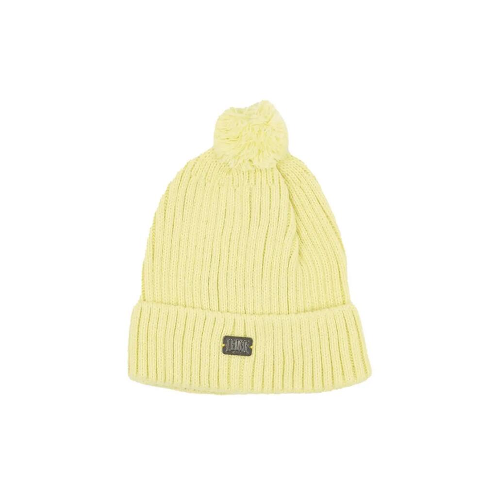 Woman caps Pompon