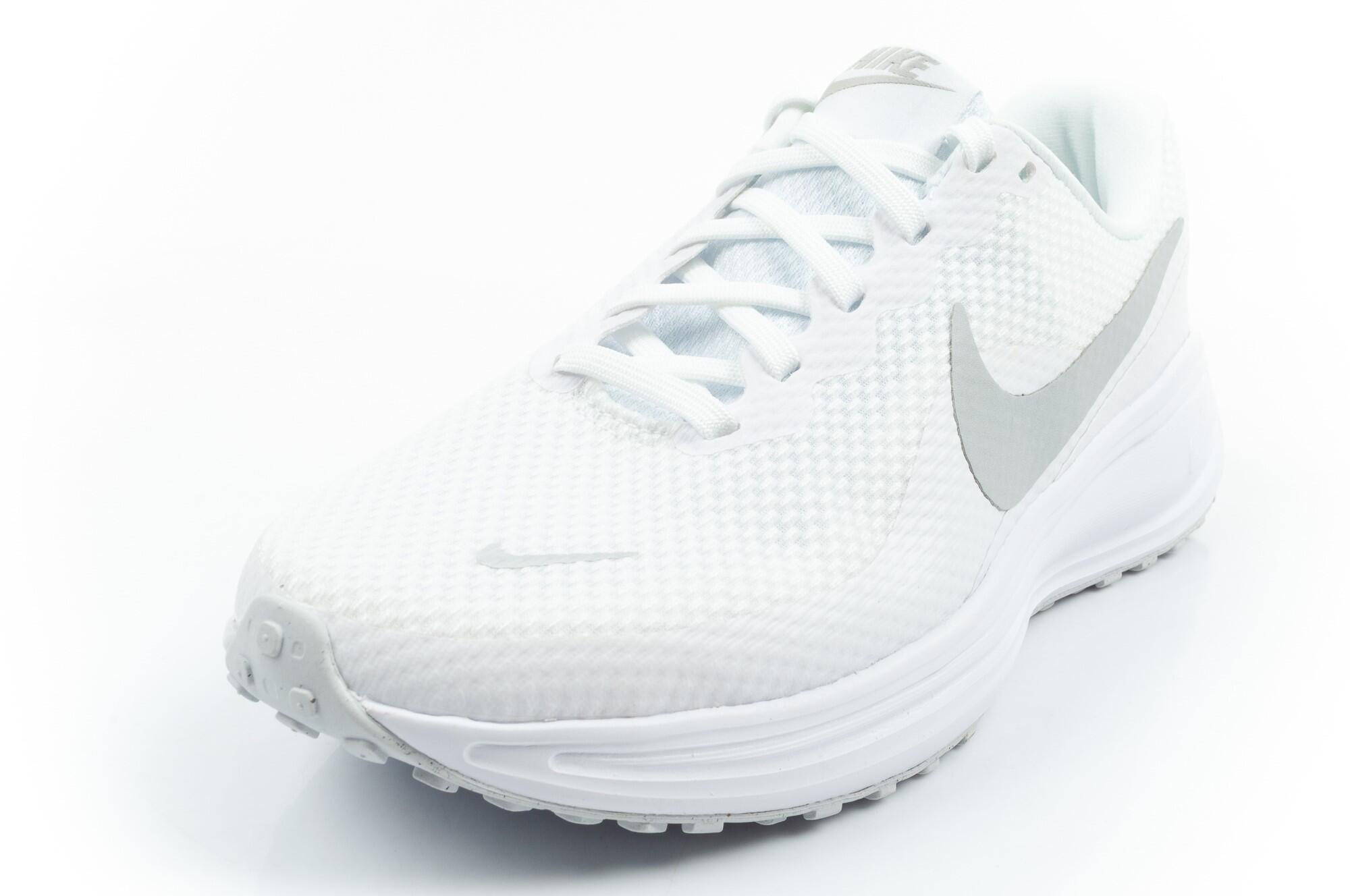 Chaussures de sport pour femmes Nike Revolution 8 3/7