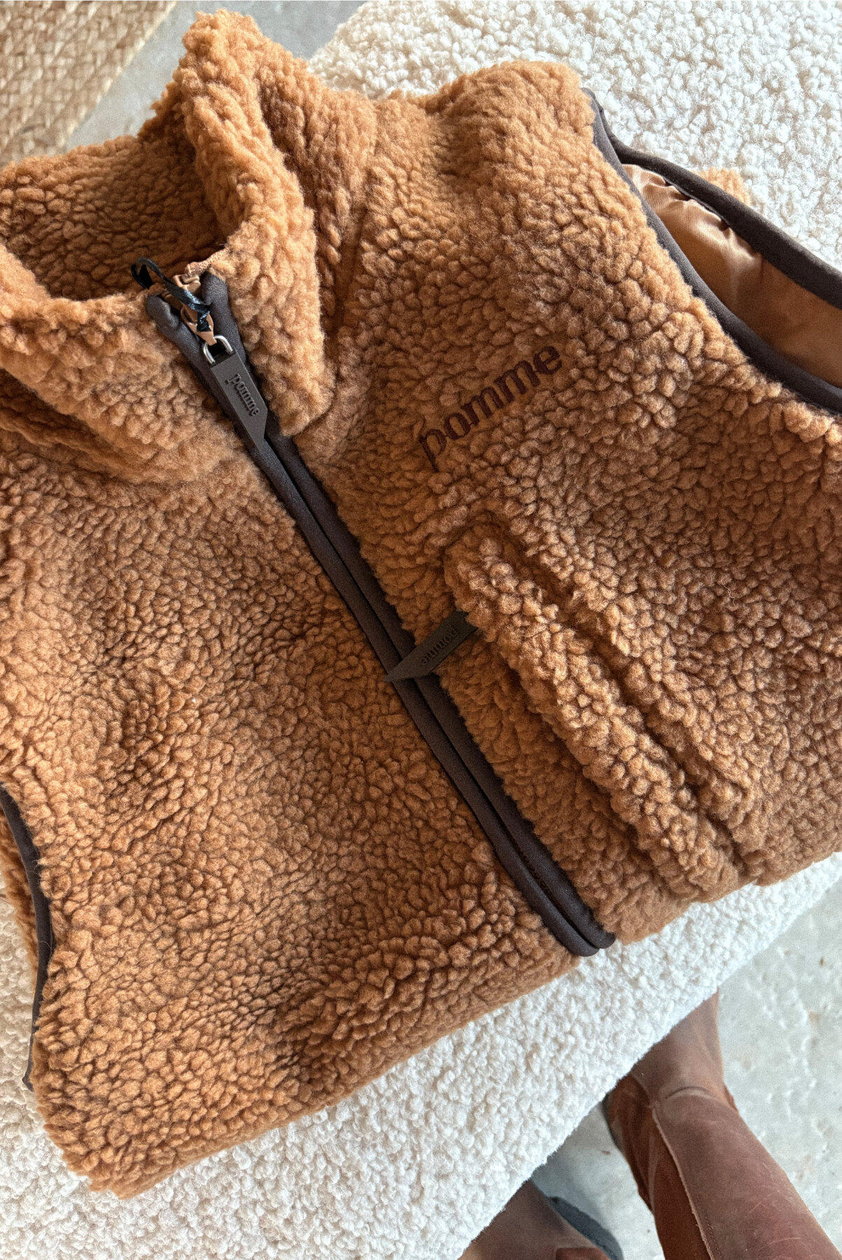 Bonnie Vest Pile, Camel 2/7