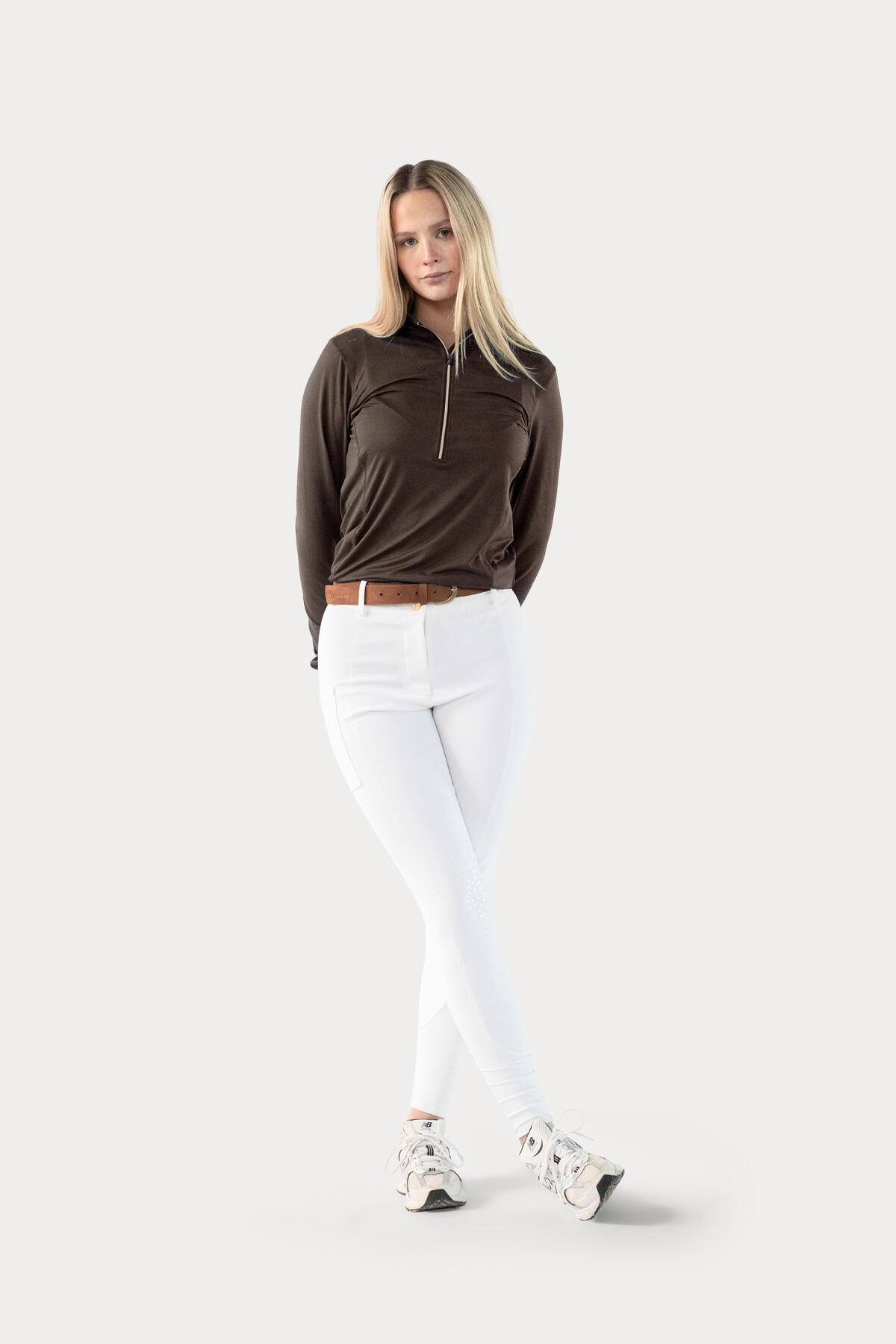 Riley White, pantalones 4/7