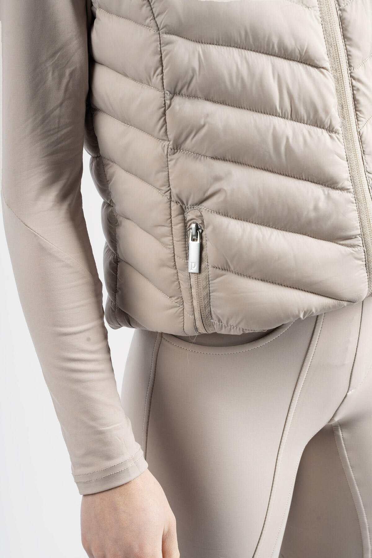 Gilet léger Ingrid, couleur pavée 2/7