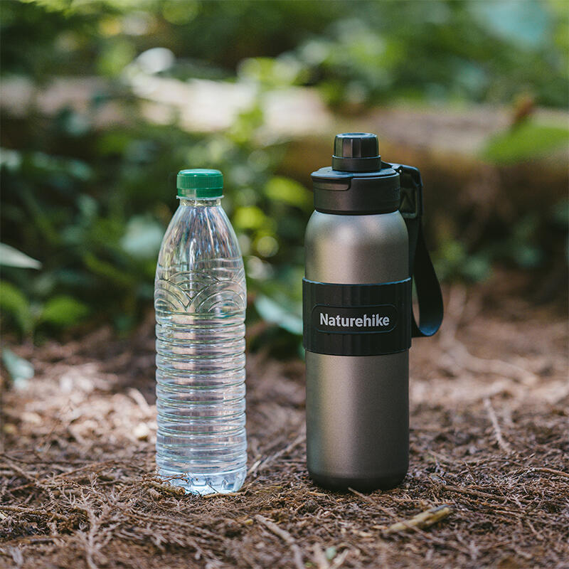 Turistická titanová termoska 0,6 l 4/7