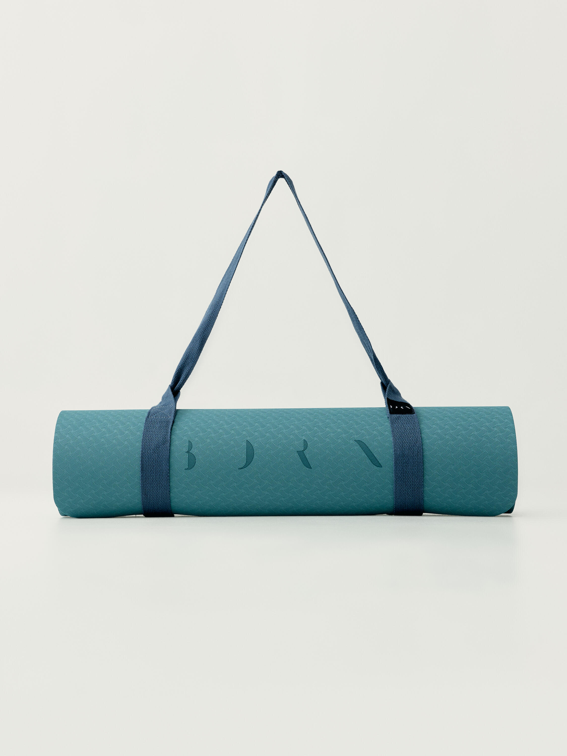bleu brumeux / bleu turquoise.