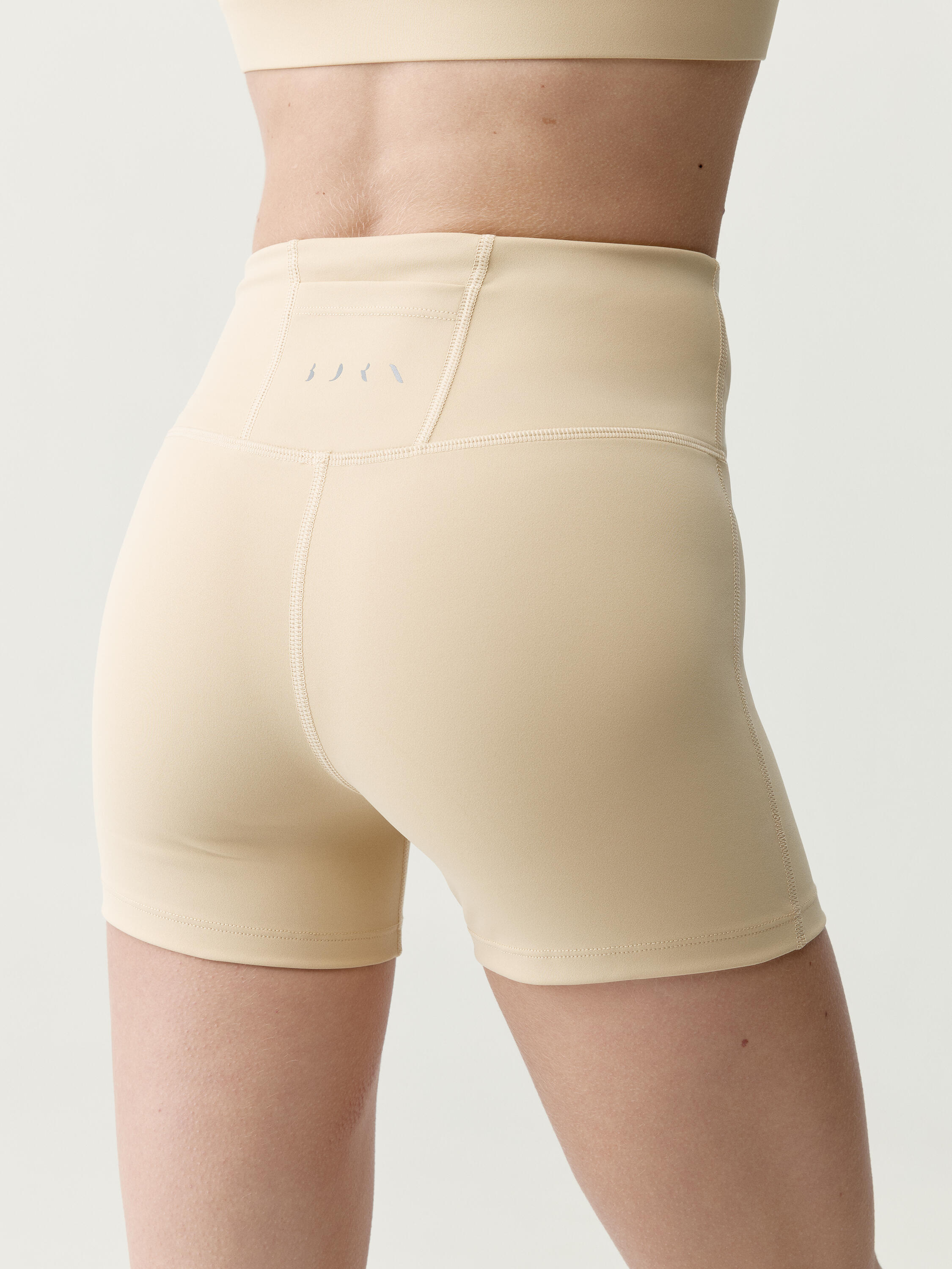 Pantaloncini sportivi da donna Deo Performance 2/6