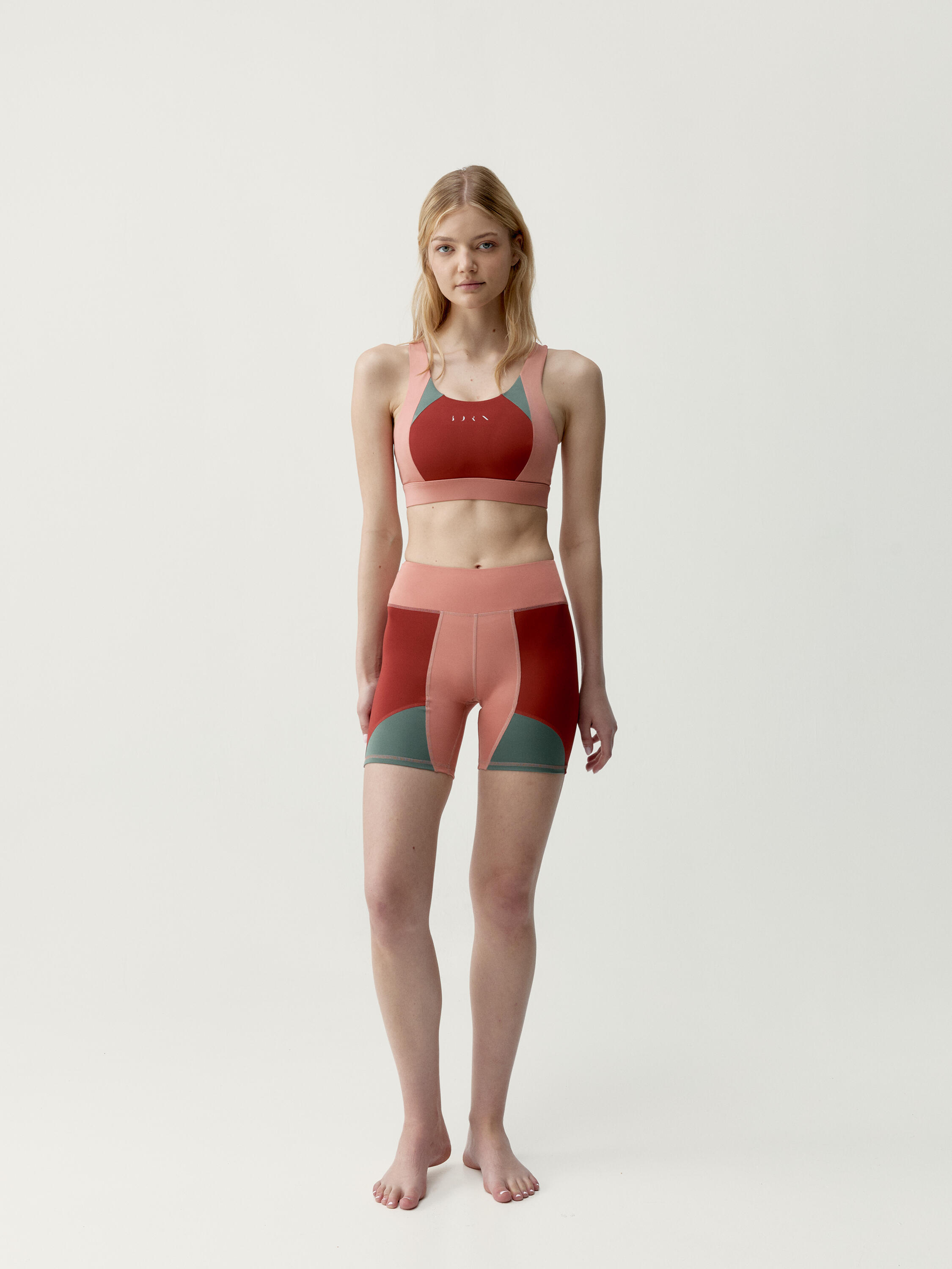 Pantaloncini sportivi da donna Darana Performance 4/5