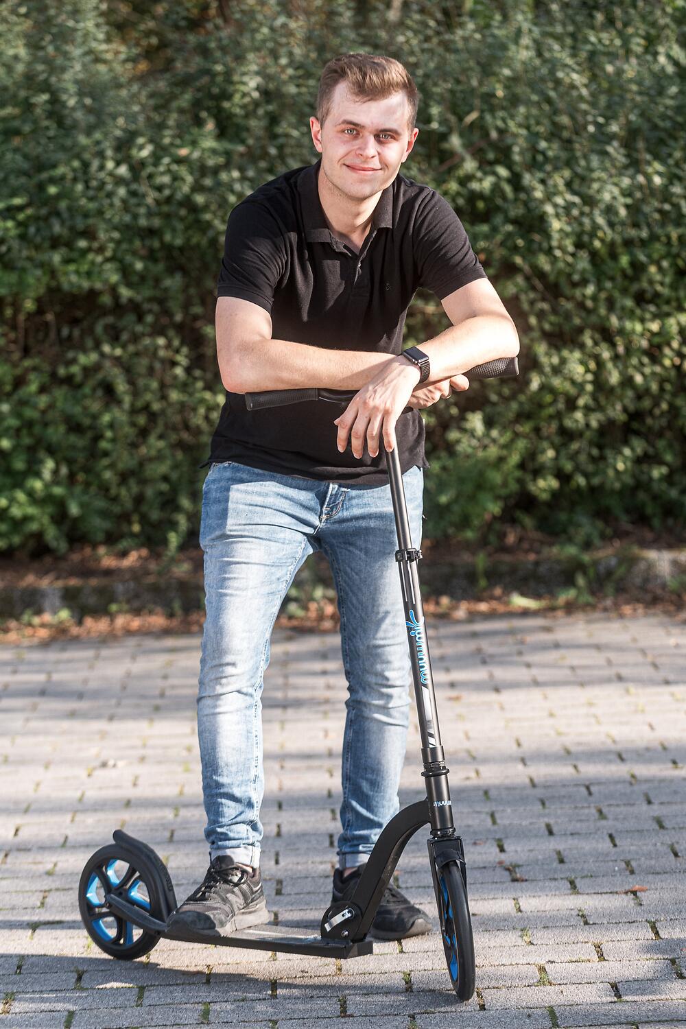 Muuwmi Scooter Pro 250 Junior voetrem blauw/zwart 6/7