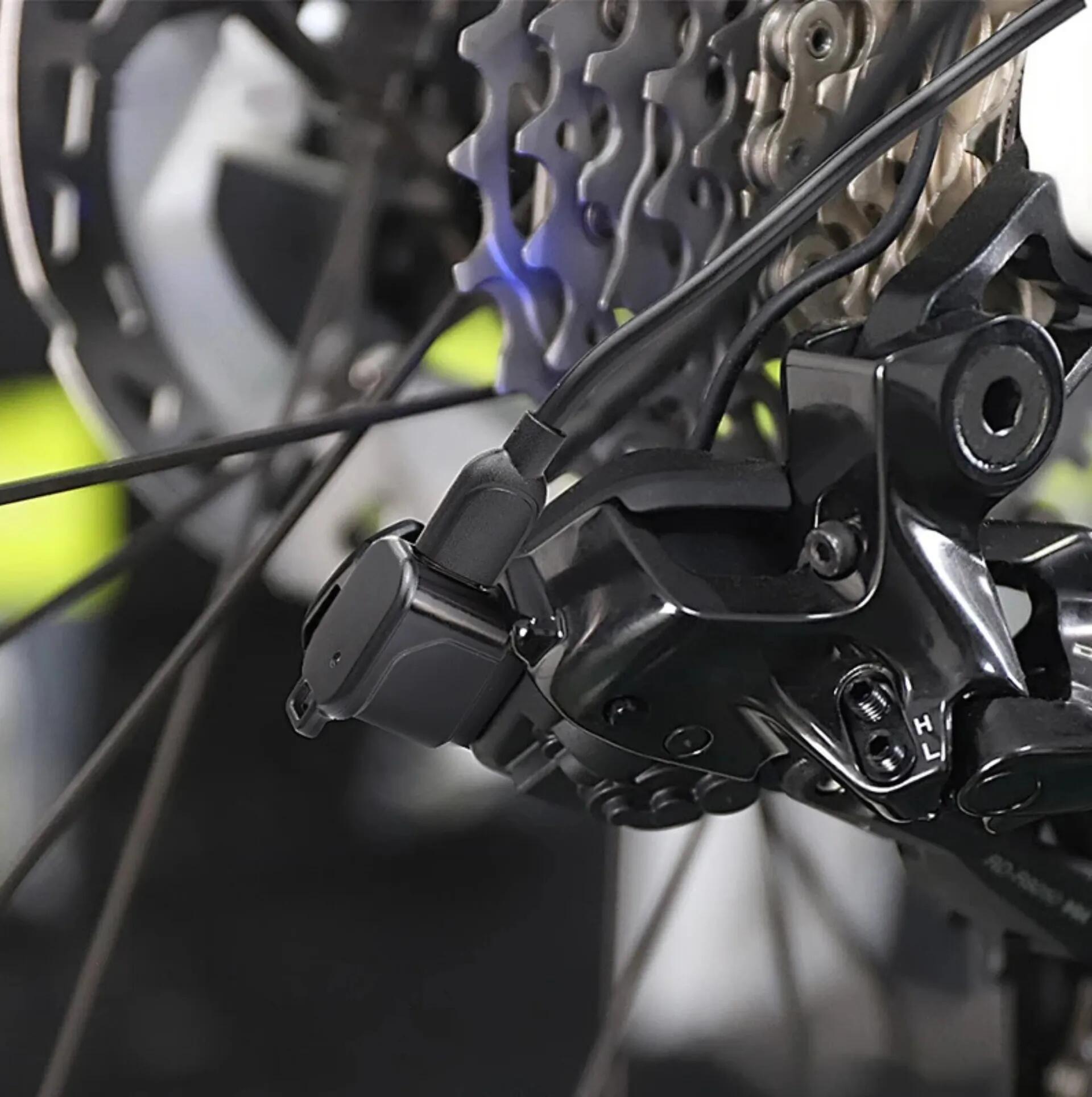 Adaptateur de charge USB-C Shimano Di2 12 vitesses compact 2/7