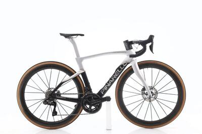 Tweedehands racefiets · dogma f di2 12v · zeer goede toestand