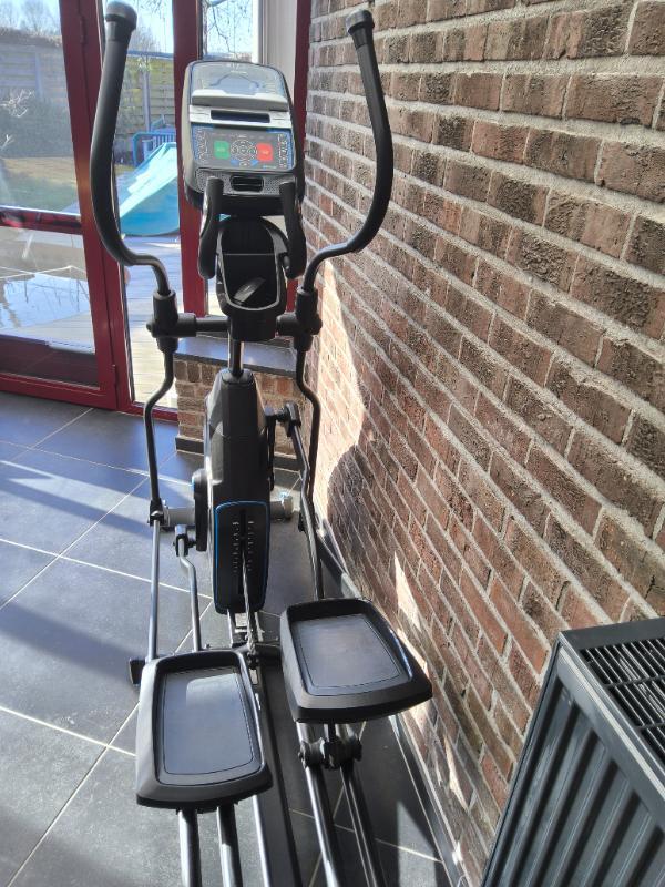 Tussen Particulieren - Crosstrainer Nautulus E626 3/3
