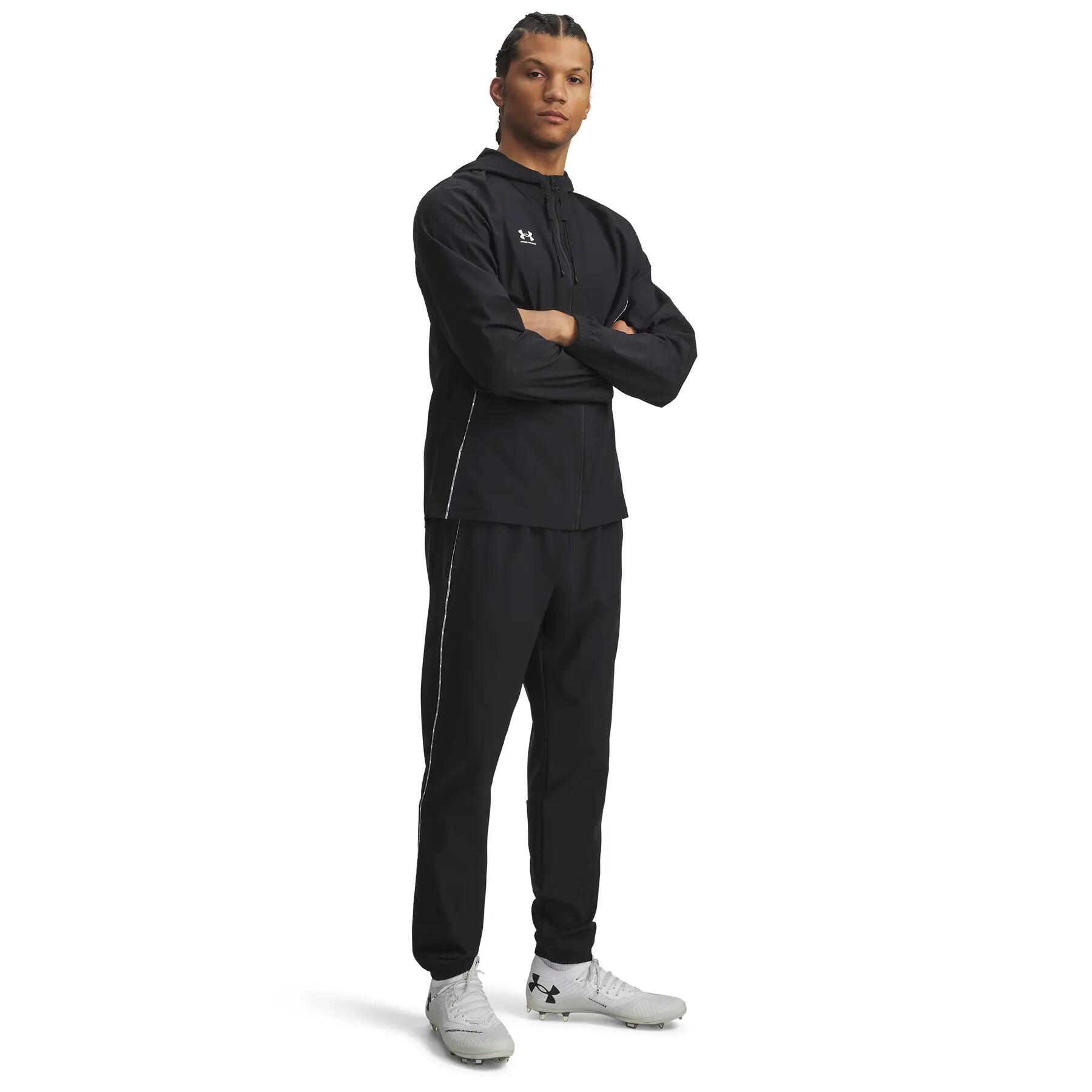 UNDER ARMOUR picture