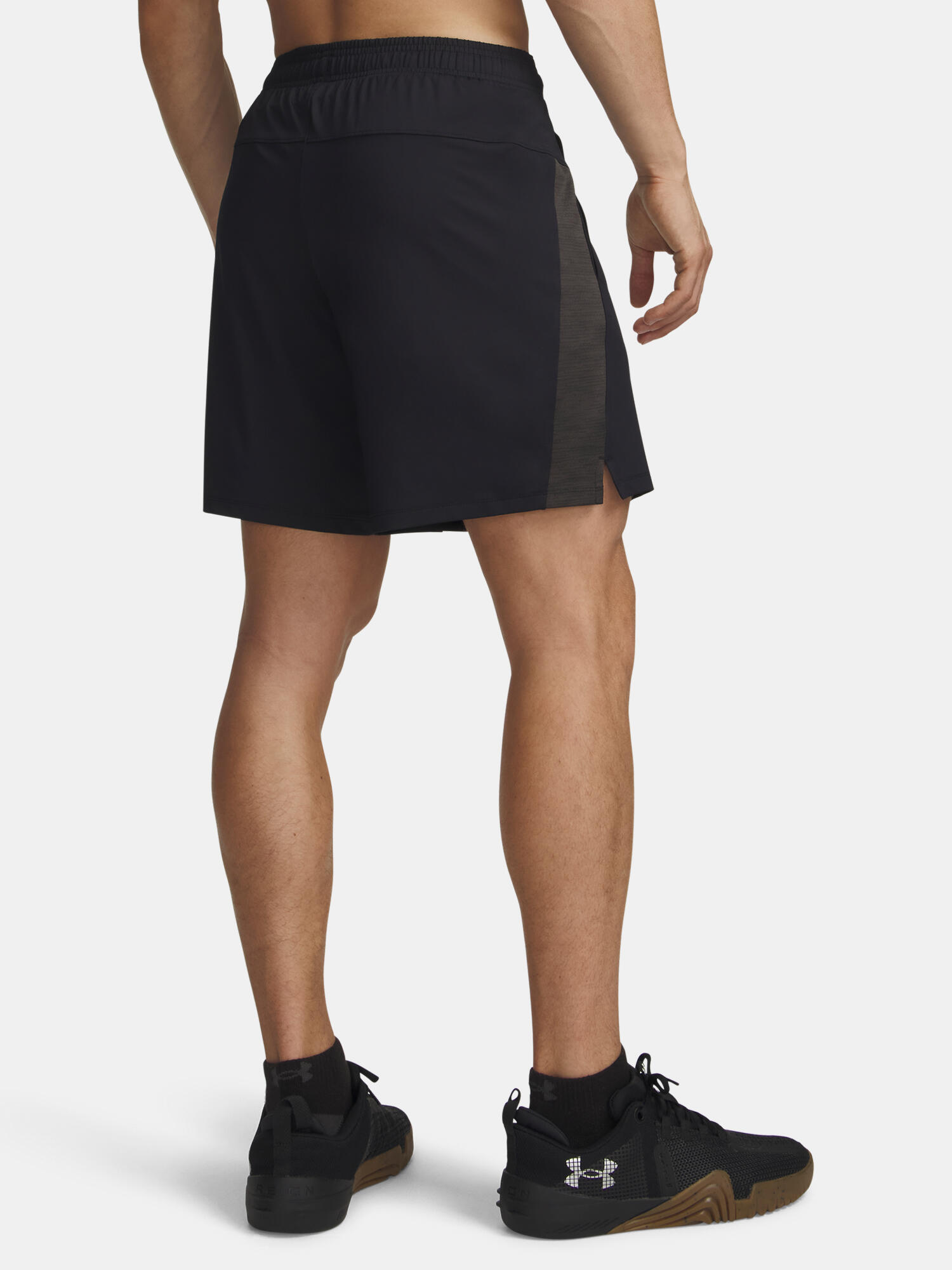 Shorts d'entraînement pour homme Under Armour Tech Vent 2/3