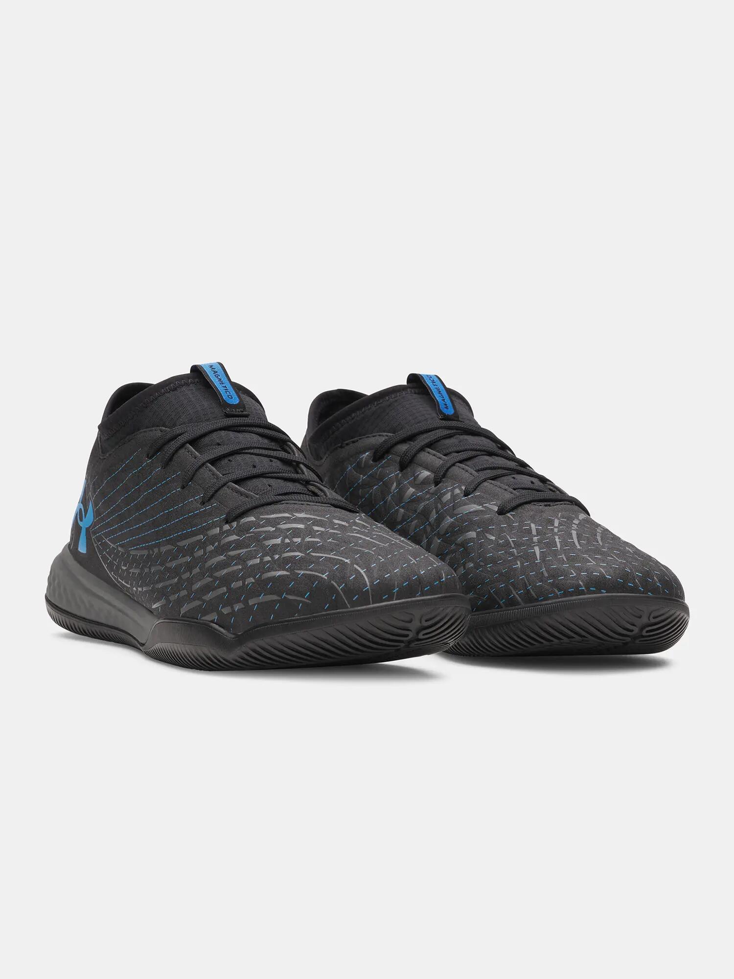 Unisex teremcipő Under Armour UA U Magnetico Select 5 IN-BLK 3/5