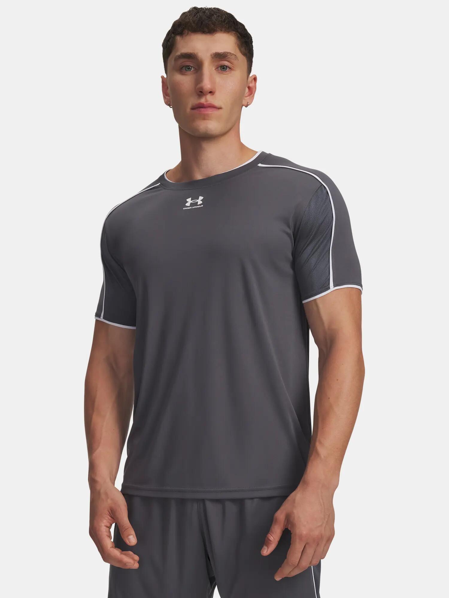 UNDER ARMOUR picture