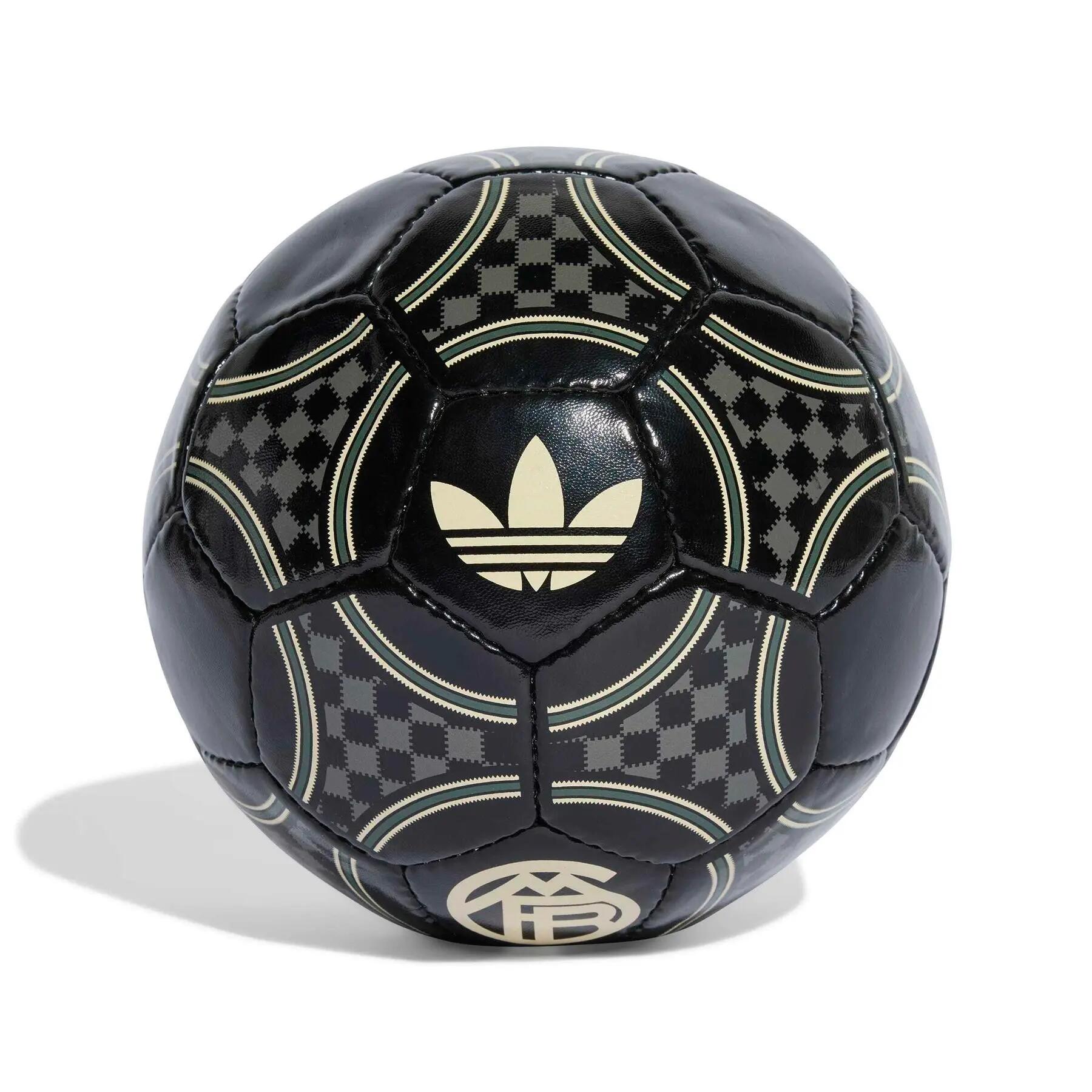 Bayern Munich Third Ball 2/4