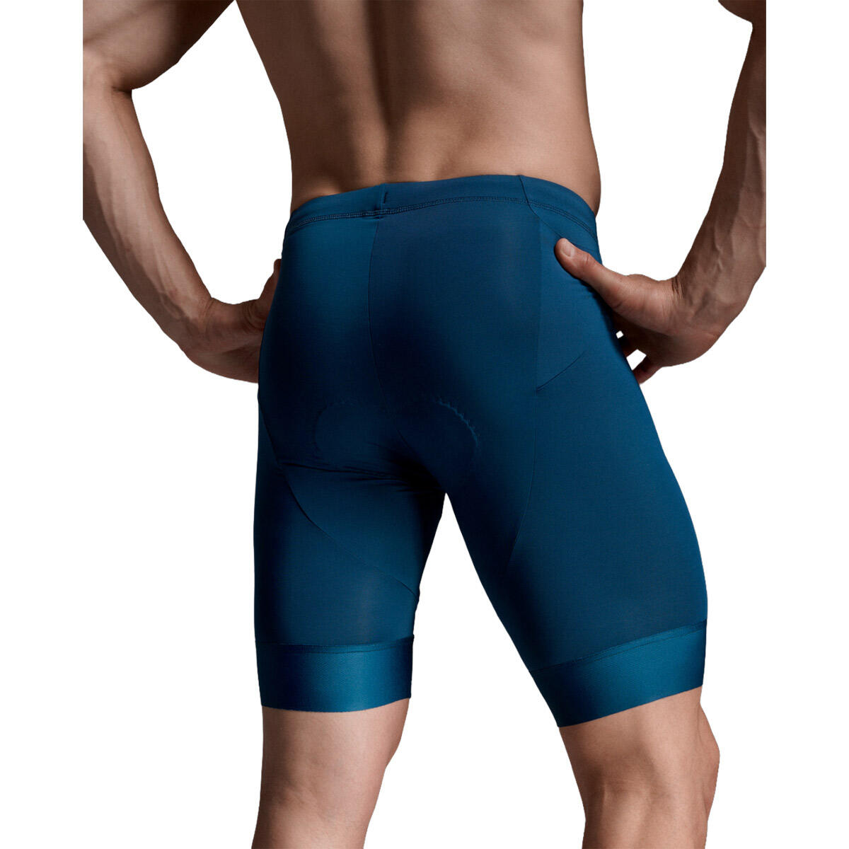 Aero Tri 9 Inch Short 2XU 2/6