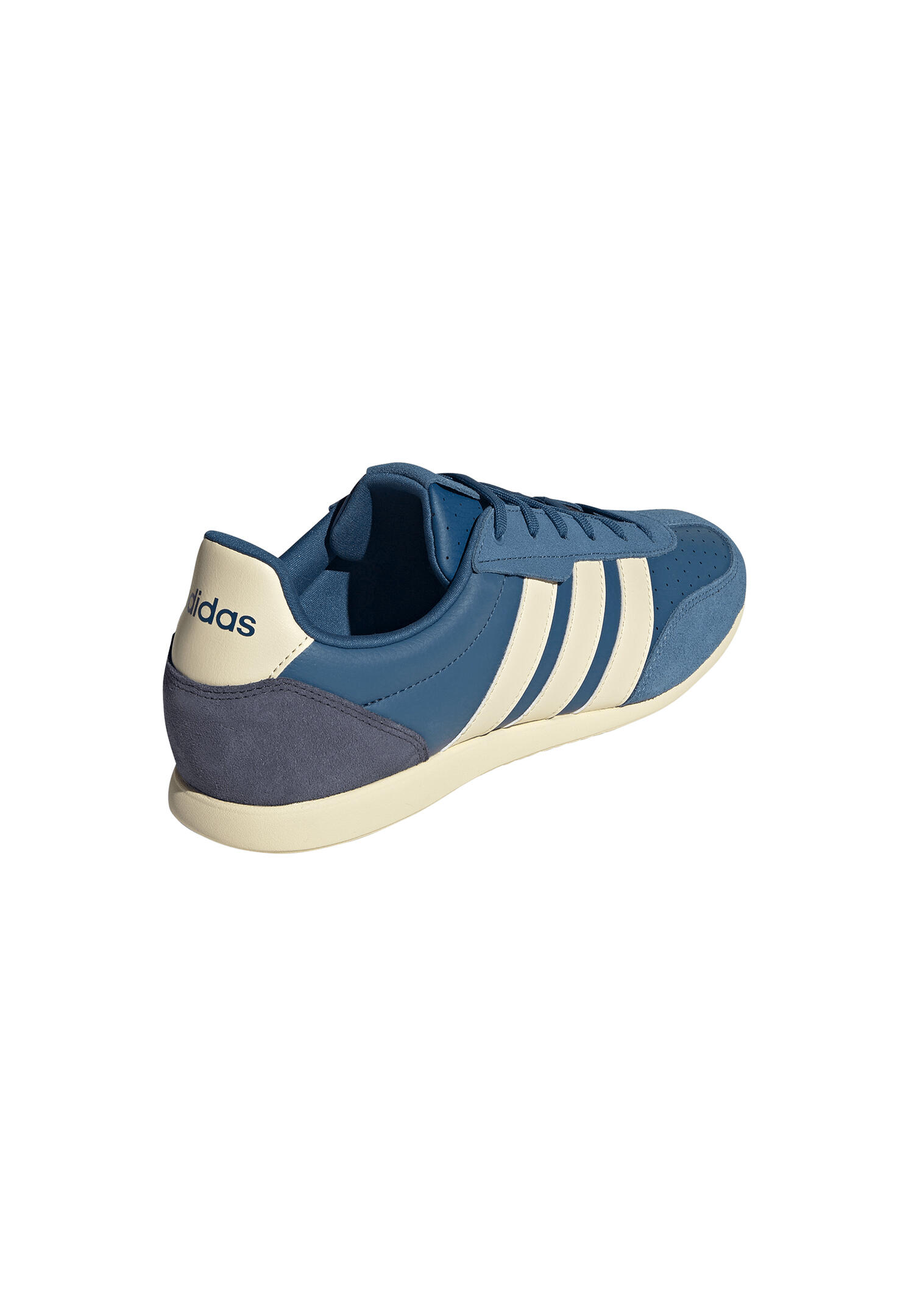 Sneakersy adidas Barreda Lo 3/7