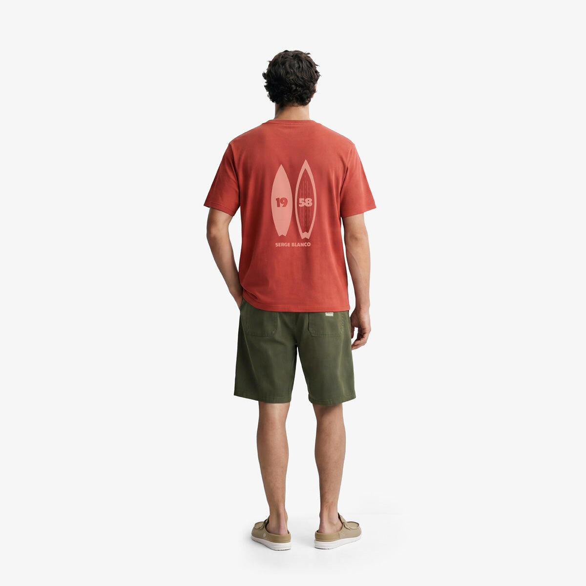 T-shirt girocollo in cotone stampato sul retro color arancio ruggine 7/7