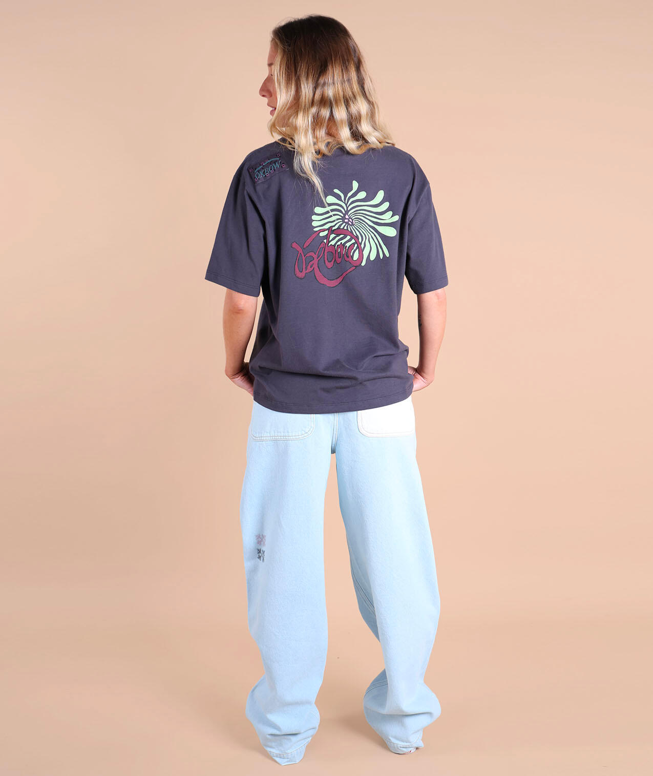 Bedrukt T-shirt op voor- en achterkant OASIS 4/5