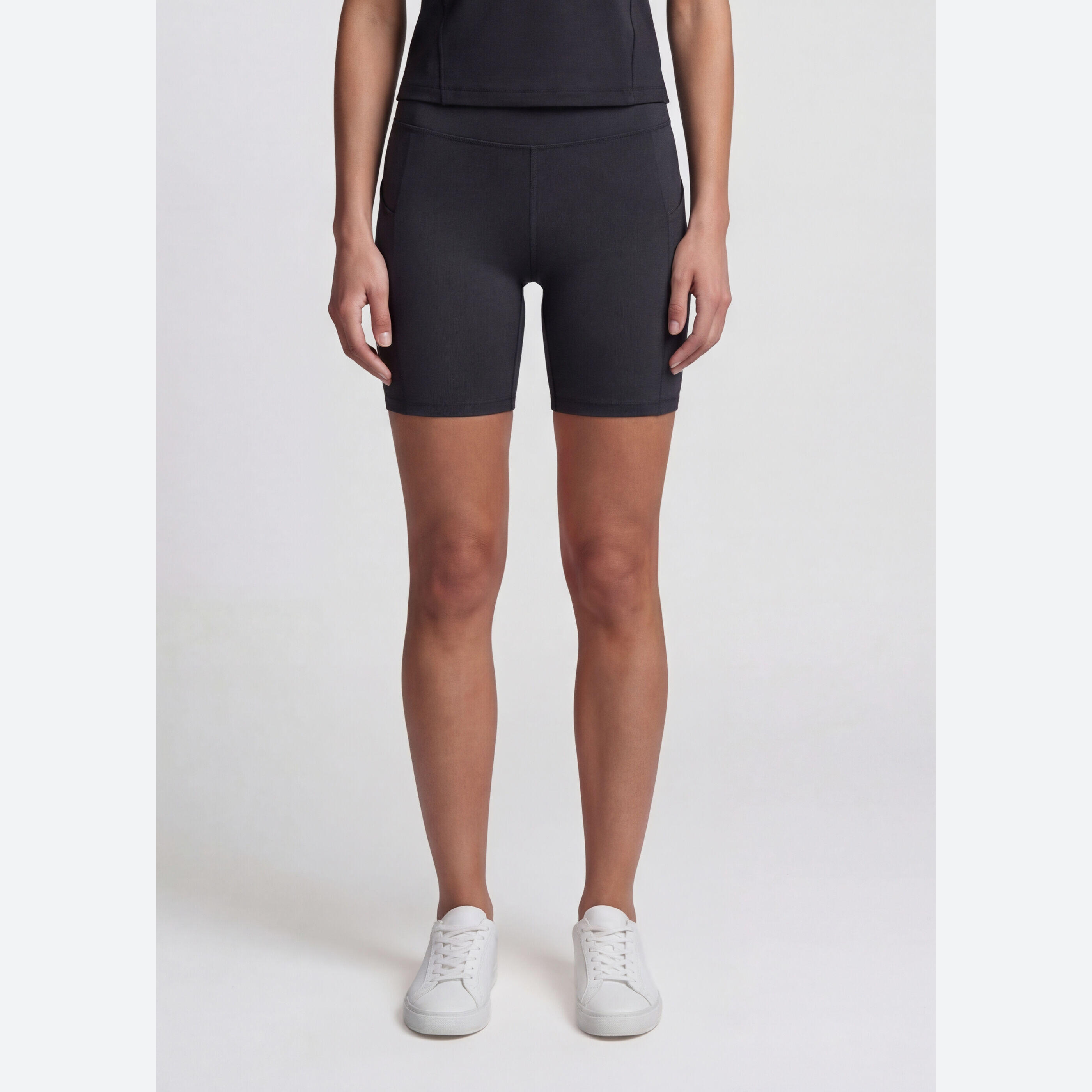 FABLETICS picture