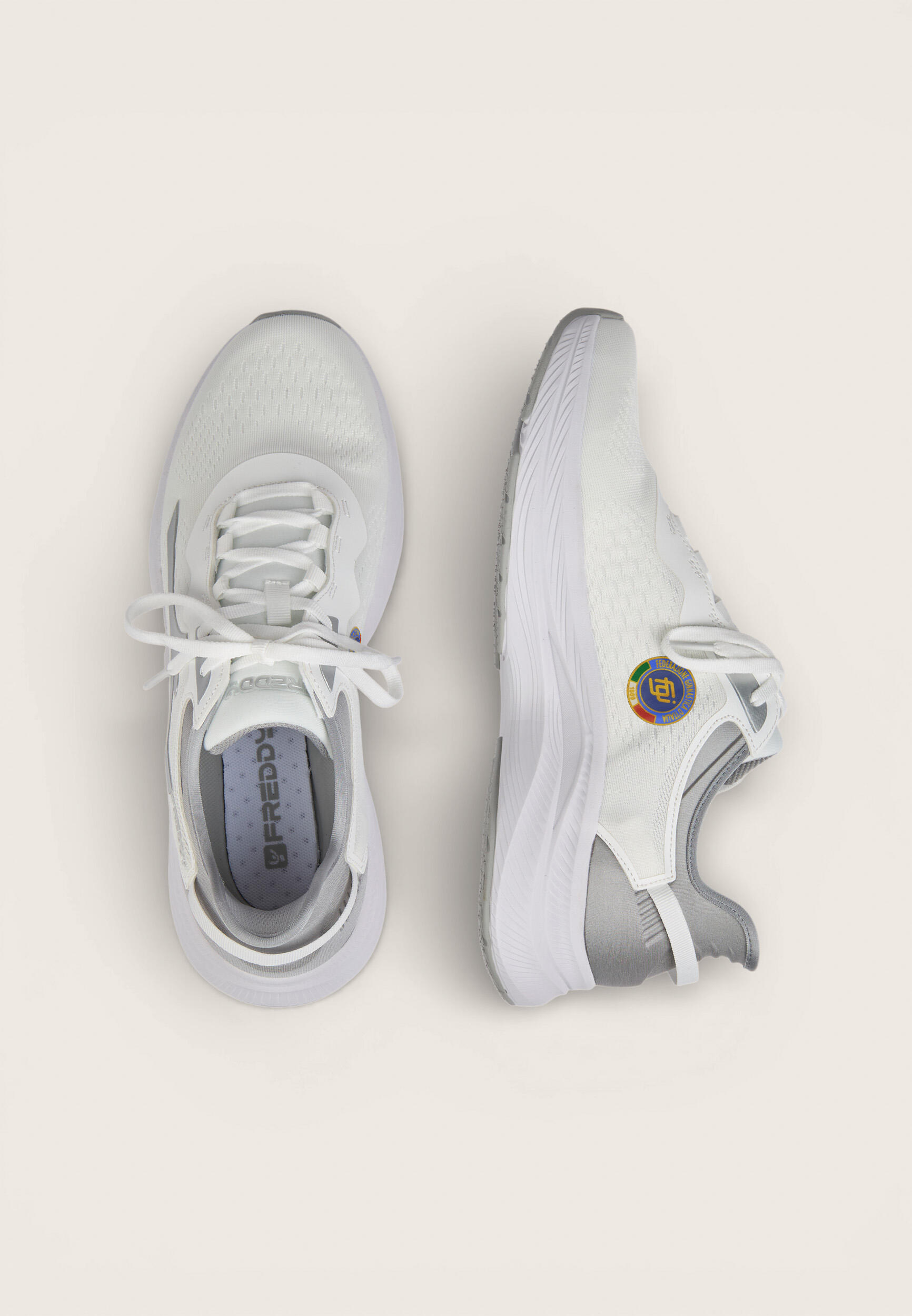 Sneaker pour hommes, merch officielle de la Fédération italienne de gymnastique 3/4