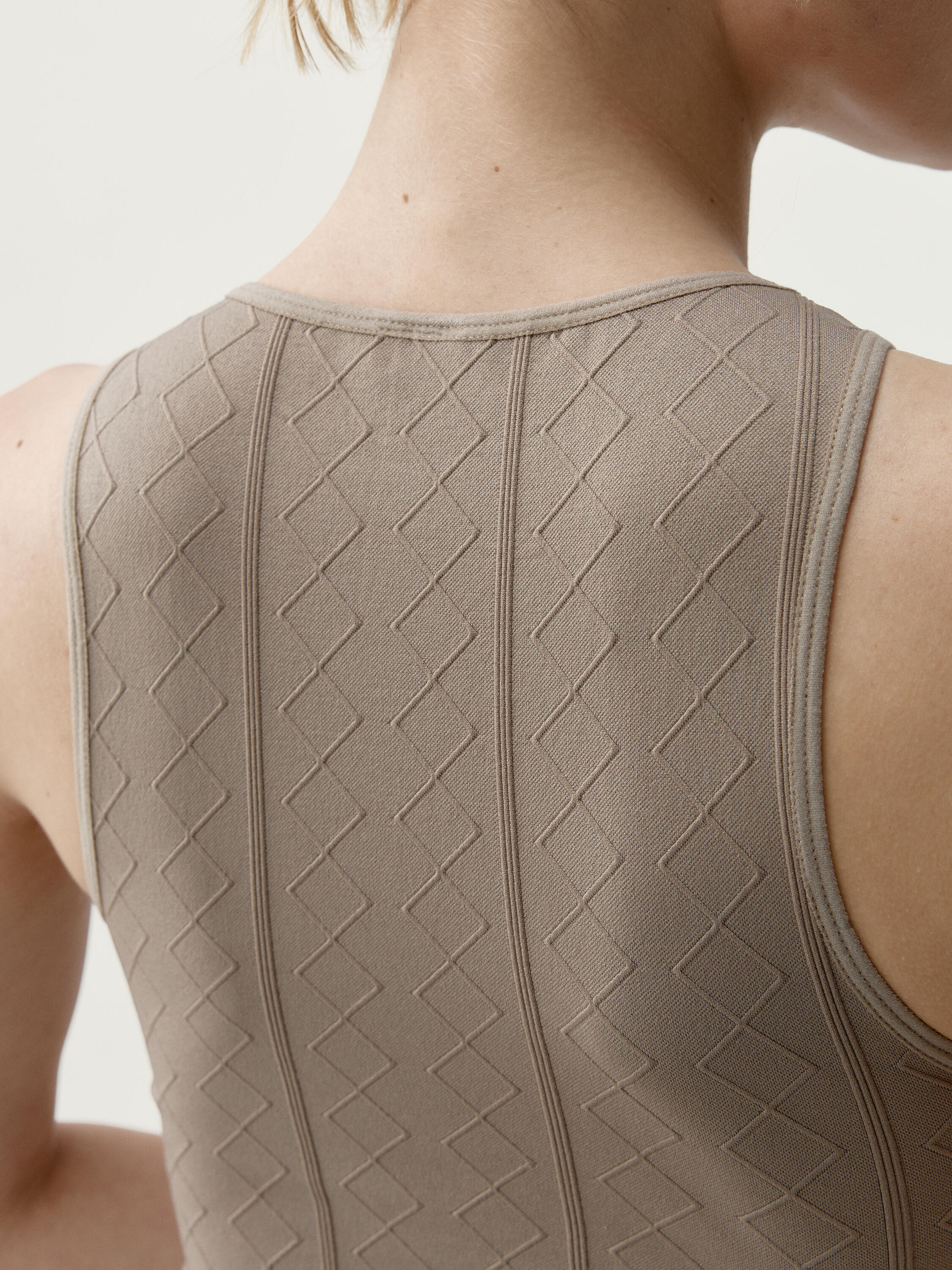T-Shirt de sport Seamless sans manches ARES 4/6