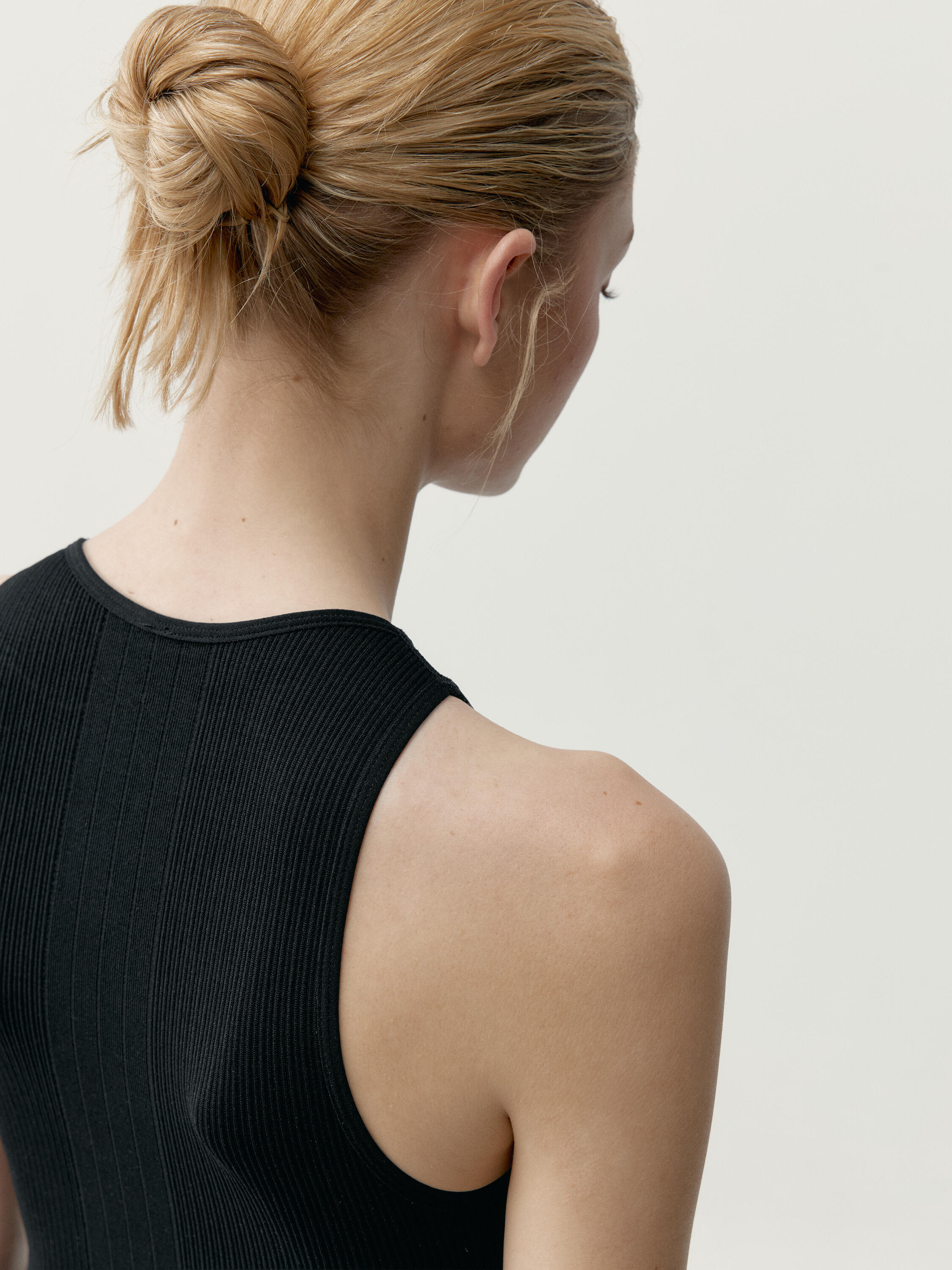 Maglietta sportiva da donna Nora Performance 4/6