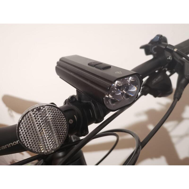 Far Carsons 1800 Lumeni, reincarcabil USB, 5 moduri, aluminiu