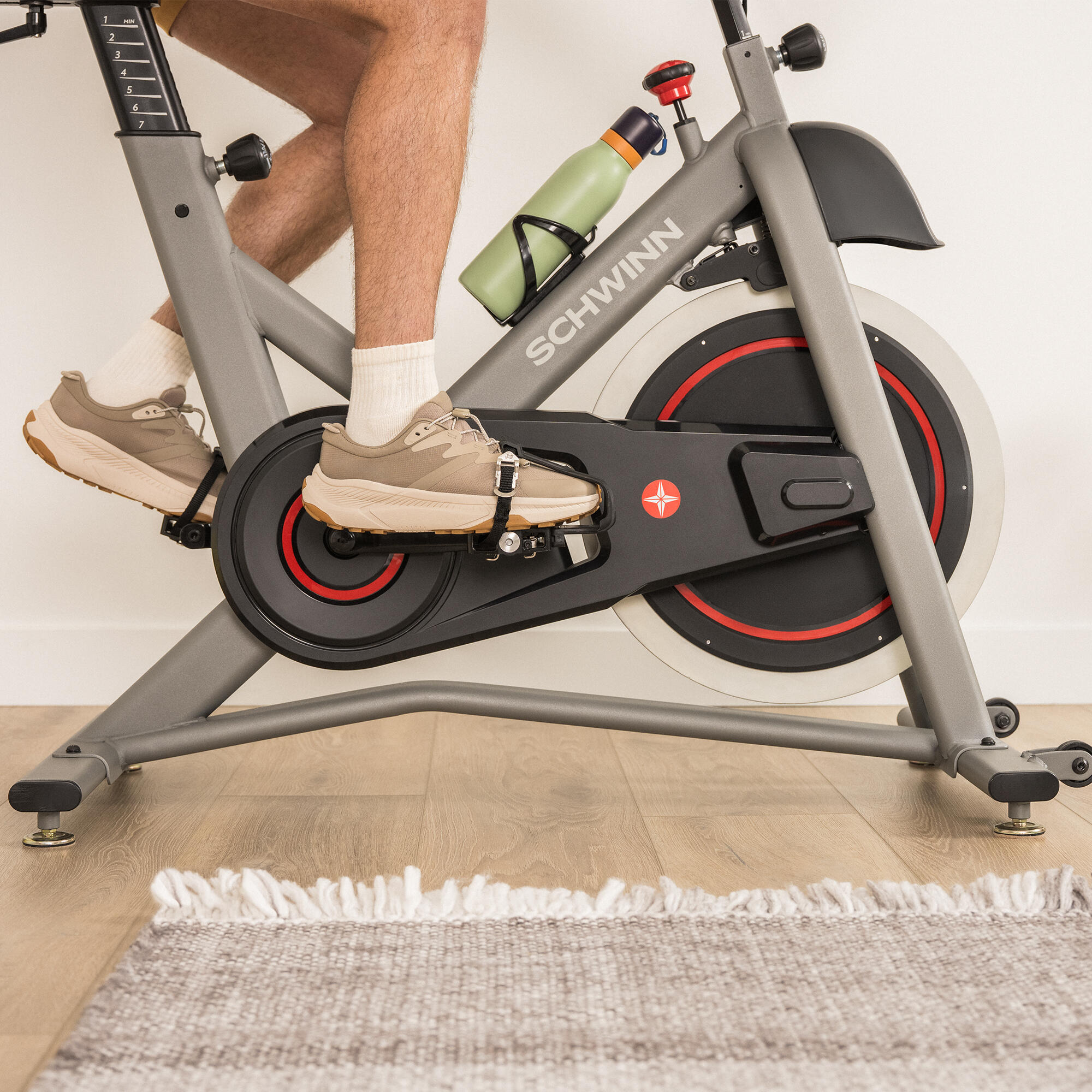 Bicicleta de ciclo indoor IC3.5 - 100 níveis, pedais SPD e monitor LCD 7/7