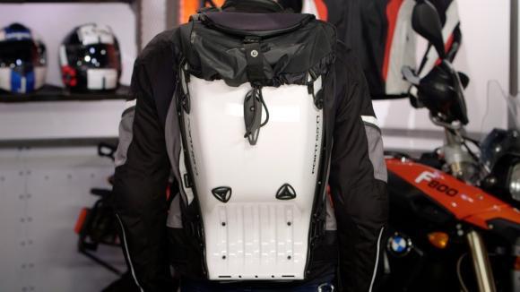 Mochila GT20 BL 20L com protetor de costas nível 2 (16/21) - Branca 3/3