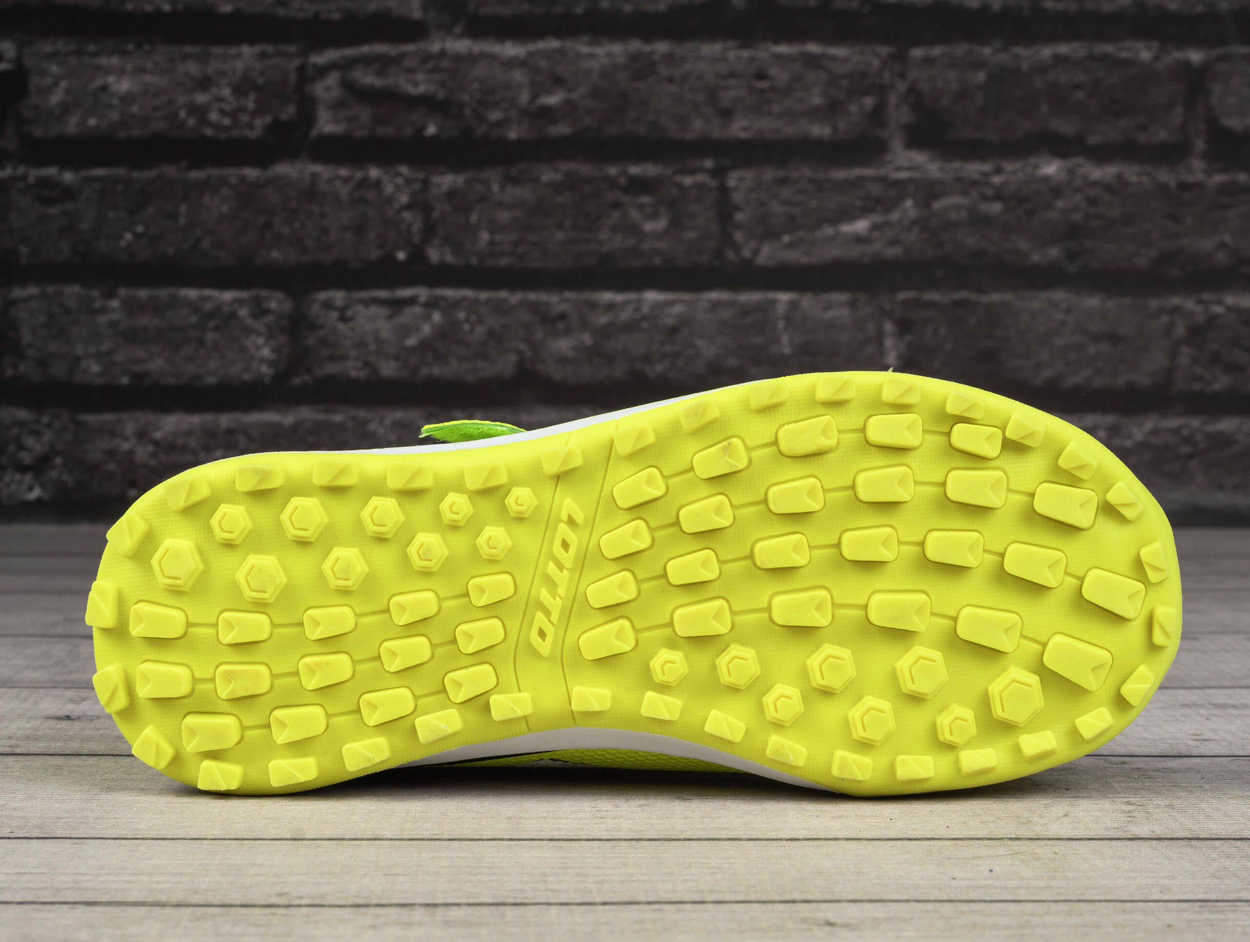 Lotto Kobato K chaussures enfants pour gazon synthétique 5/6