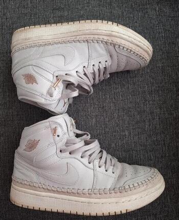 Entre Particuliers - Air Jordan 1 retro high WMNS by Nike