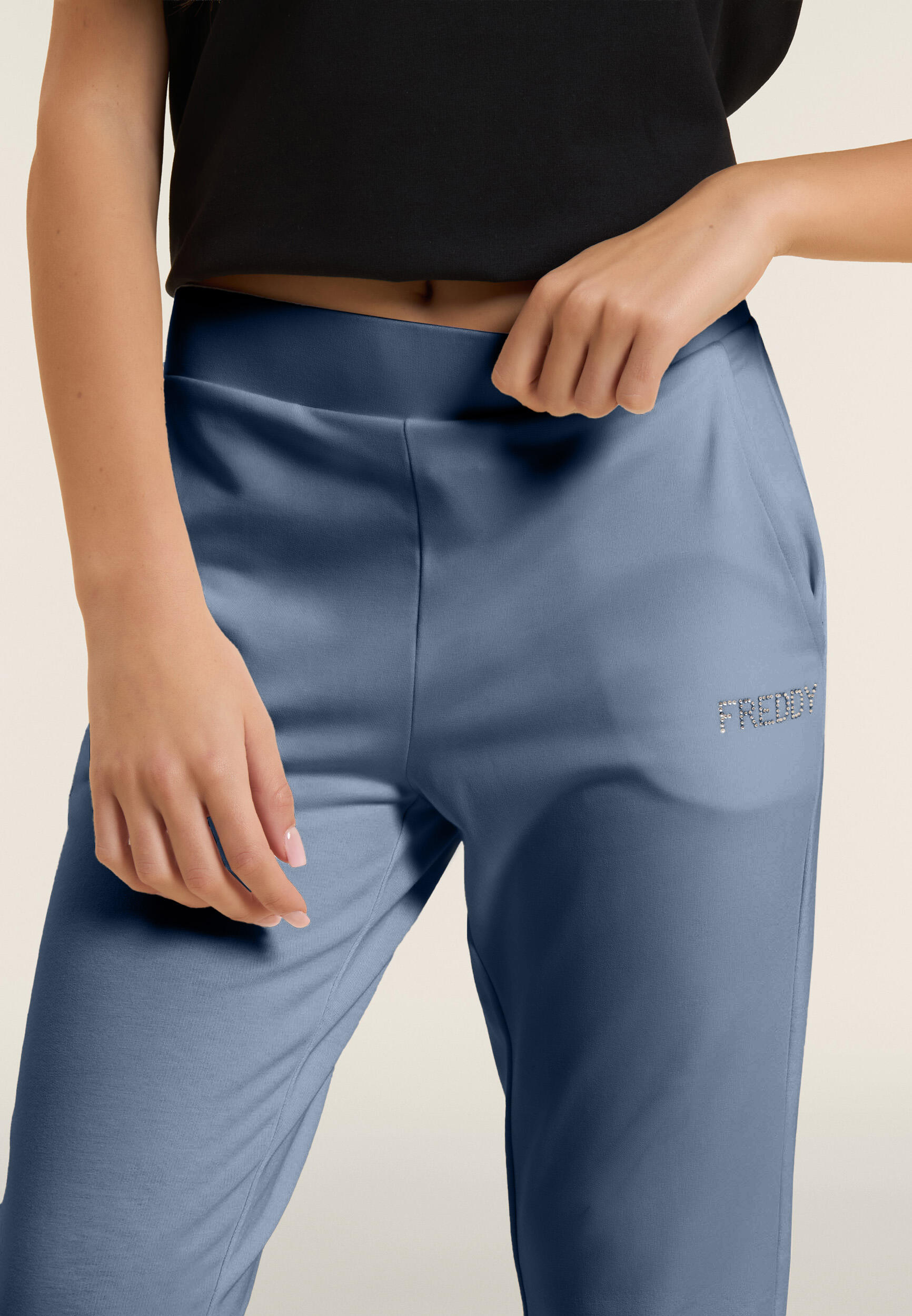 Pantalon de sport court avec revers et paillettes FREDDY 4/5