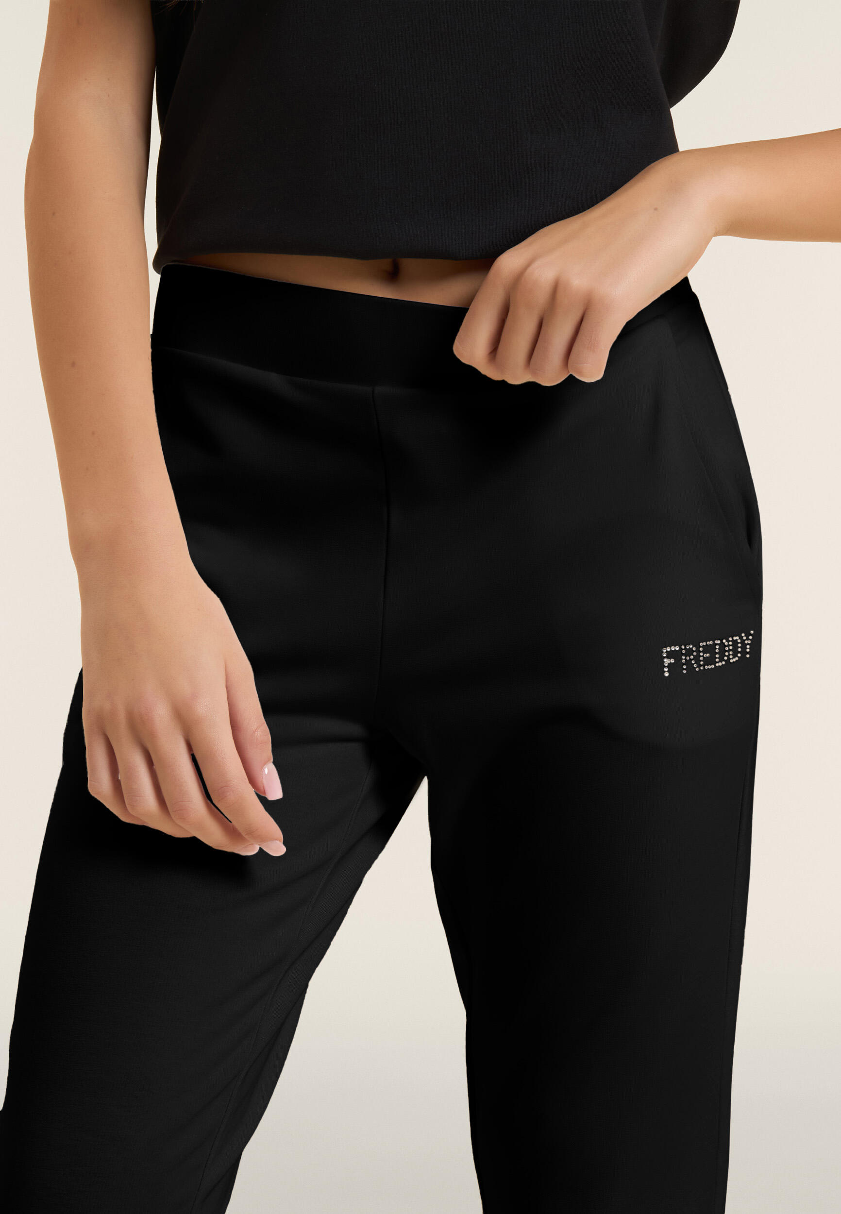 Pantalon de sport court avec revers et paillettes FREDDY 4/5