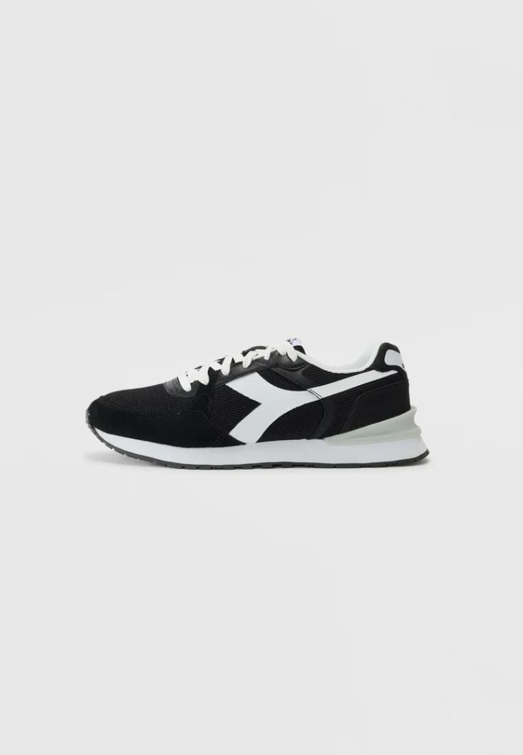 DIADORA picture