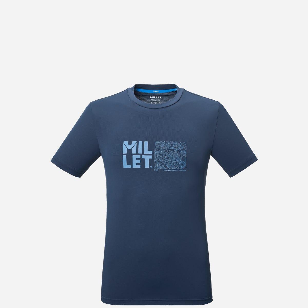 bleu marine.