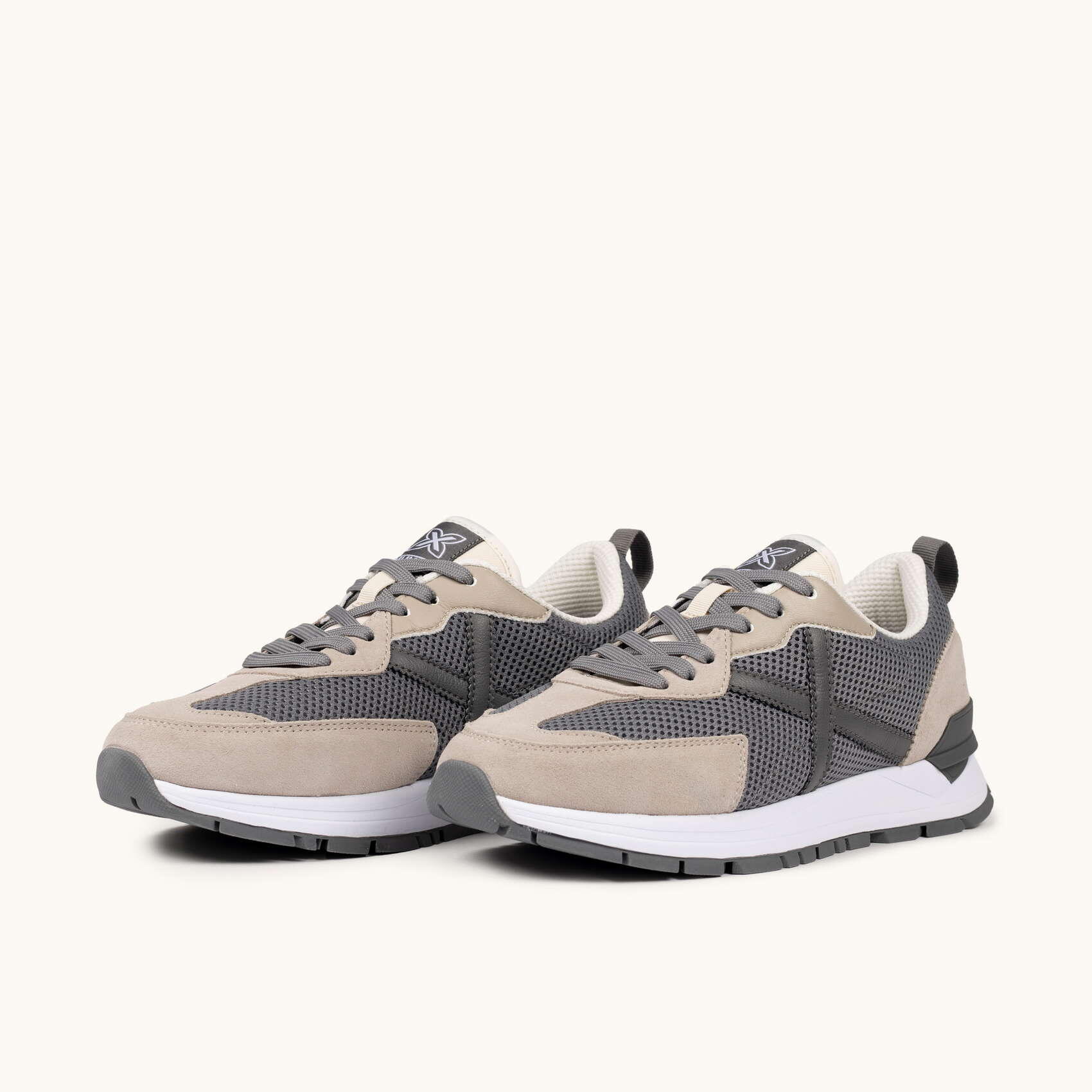 MUNICH VERSATILE 31 Sneakers Retro Running Gris y Beige 5/5