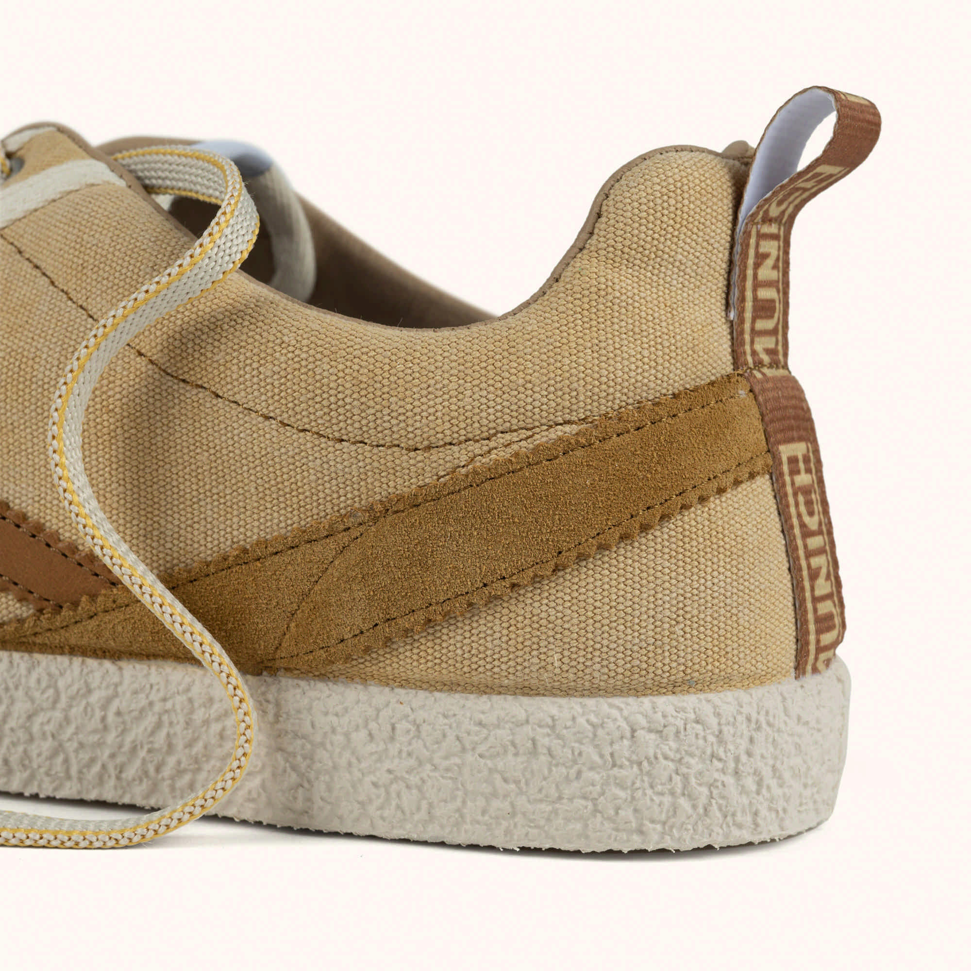 MUNICH VOLATA 111 Sneakers in Tela Stile Urbano Ocra 2/5