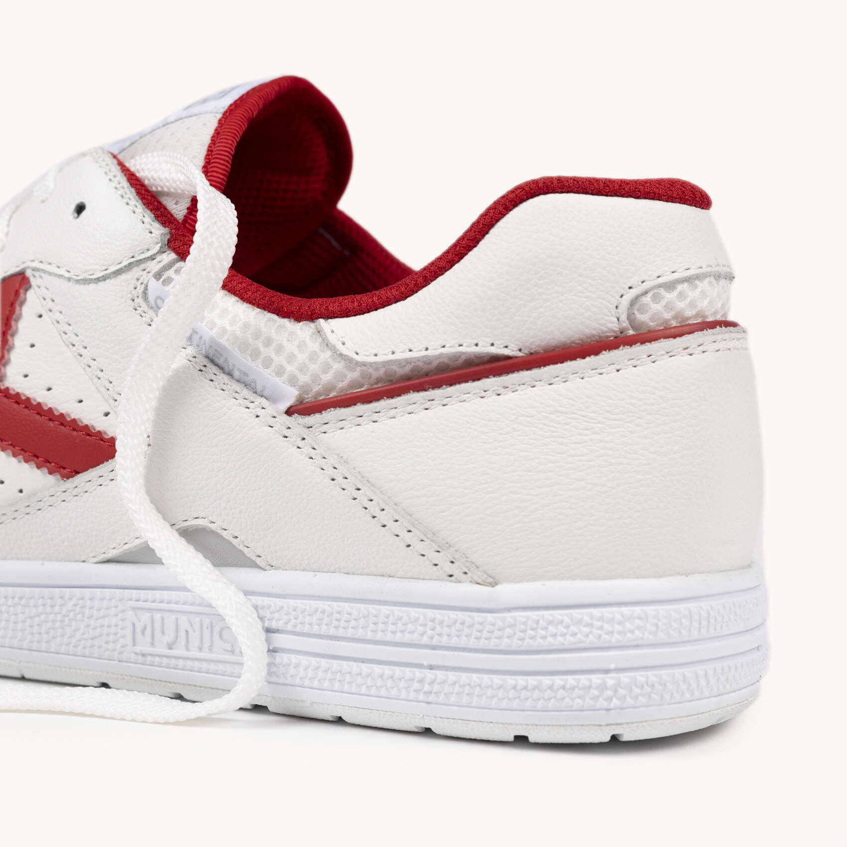 MUNICH CONTINENTAL V2 70 Sneakers Calcio a 5 Professionali Bianco e Rosso 2/5