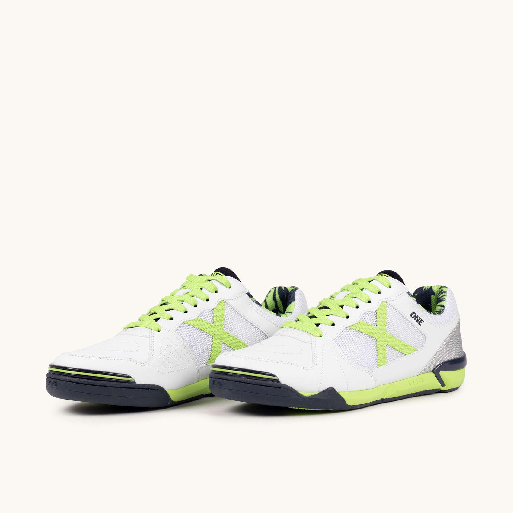 MUNICH ONE 77 Sneakers Calcio a 5 Ultra Leggere Bianco e Verde Fluoro 5/5