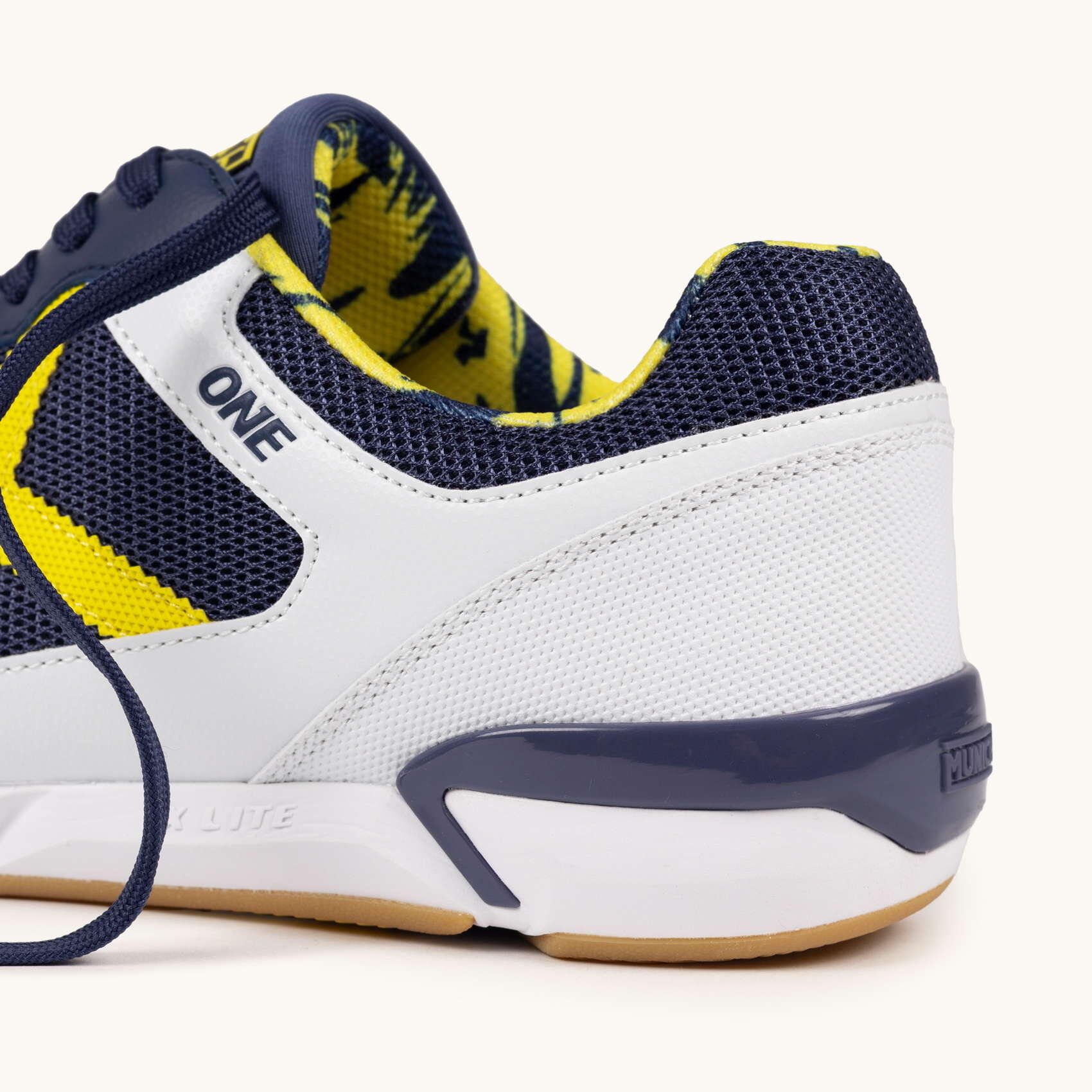 MUNICH ONE 78 Zapatillas de Fútbol Sala Ultra Ligeras Marino y Amarillo 2/5