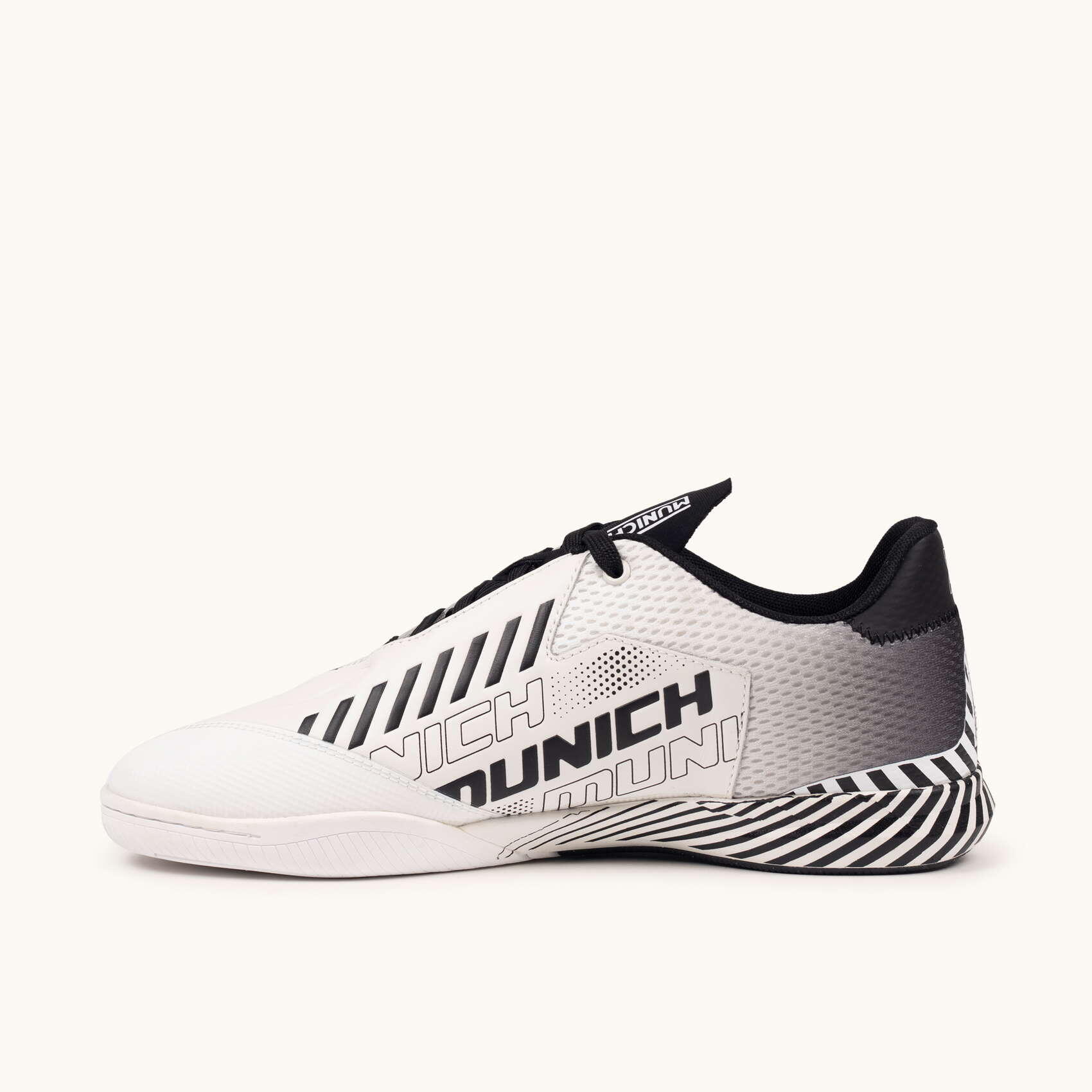 MUNICH RONDO 22 Sneakers Calcio a 5 Professionali Bianco e Nero Design Linee 3/5