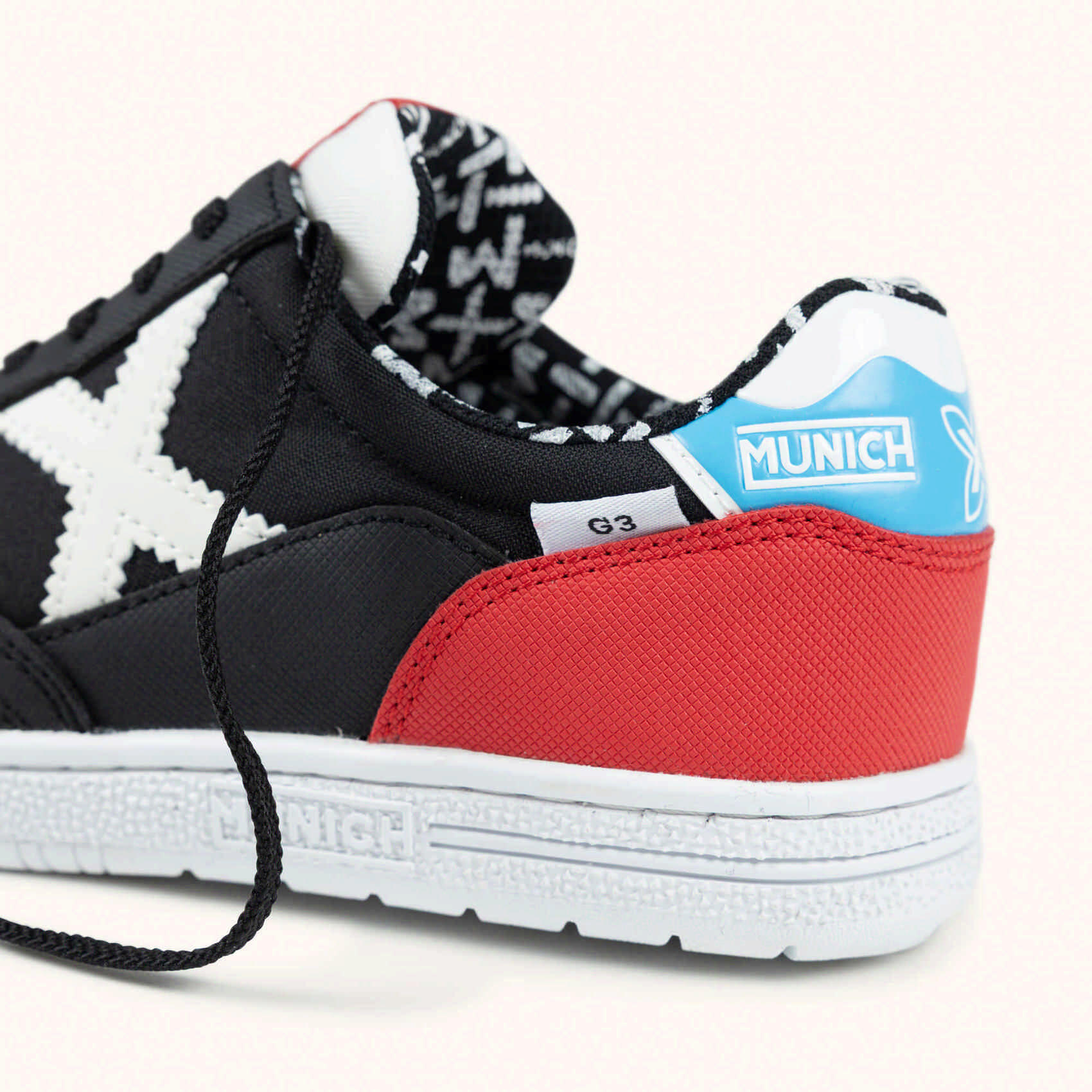 MUNICH G-3 KID 458 Zapatilla de Fútbol Sala Infantil Negra y Roja 2/5