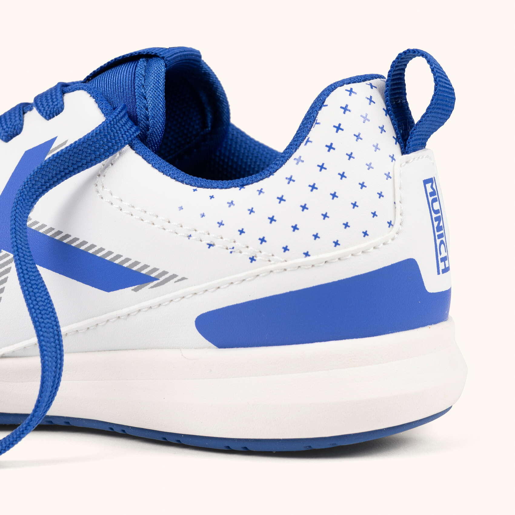 MUNICH RONDITO KID 14 Scarpa da calcio a 5 per bambini in bianco e blu 2/6