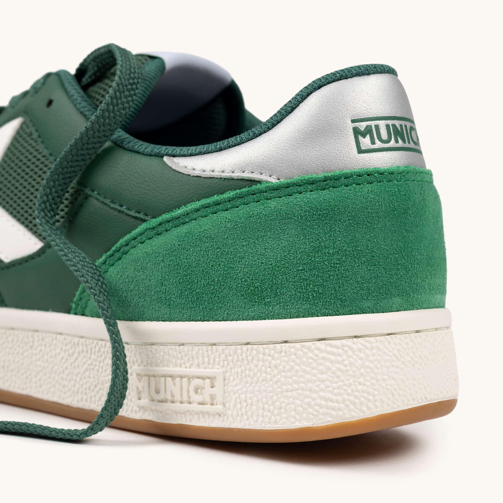 MUNICH ARROW 80 Zapatilla Urbana en Tonos Verdes con Suela Caramelo 2/5