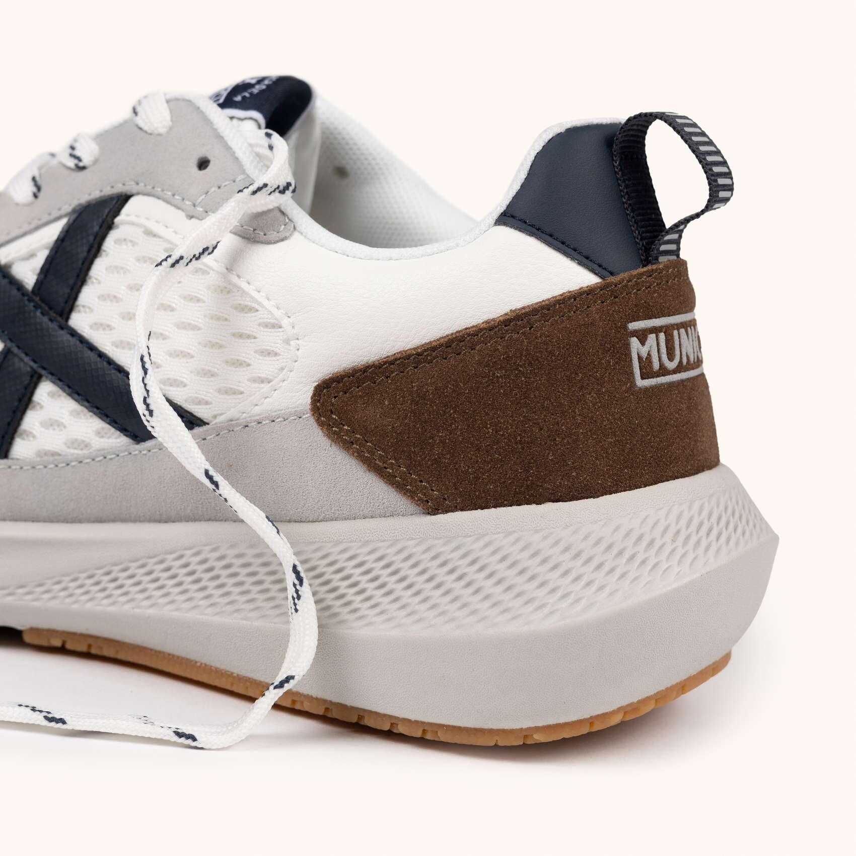 MUNICH LOOP 05 Zapatilla Lifestyle de Ante y Cordura 2/5