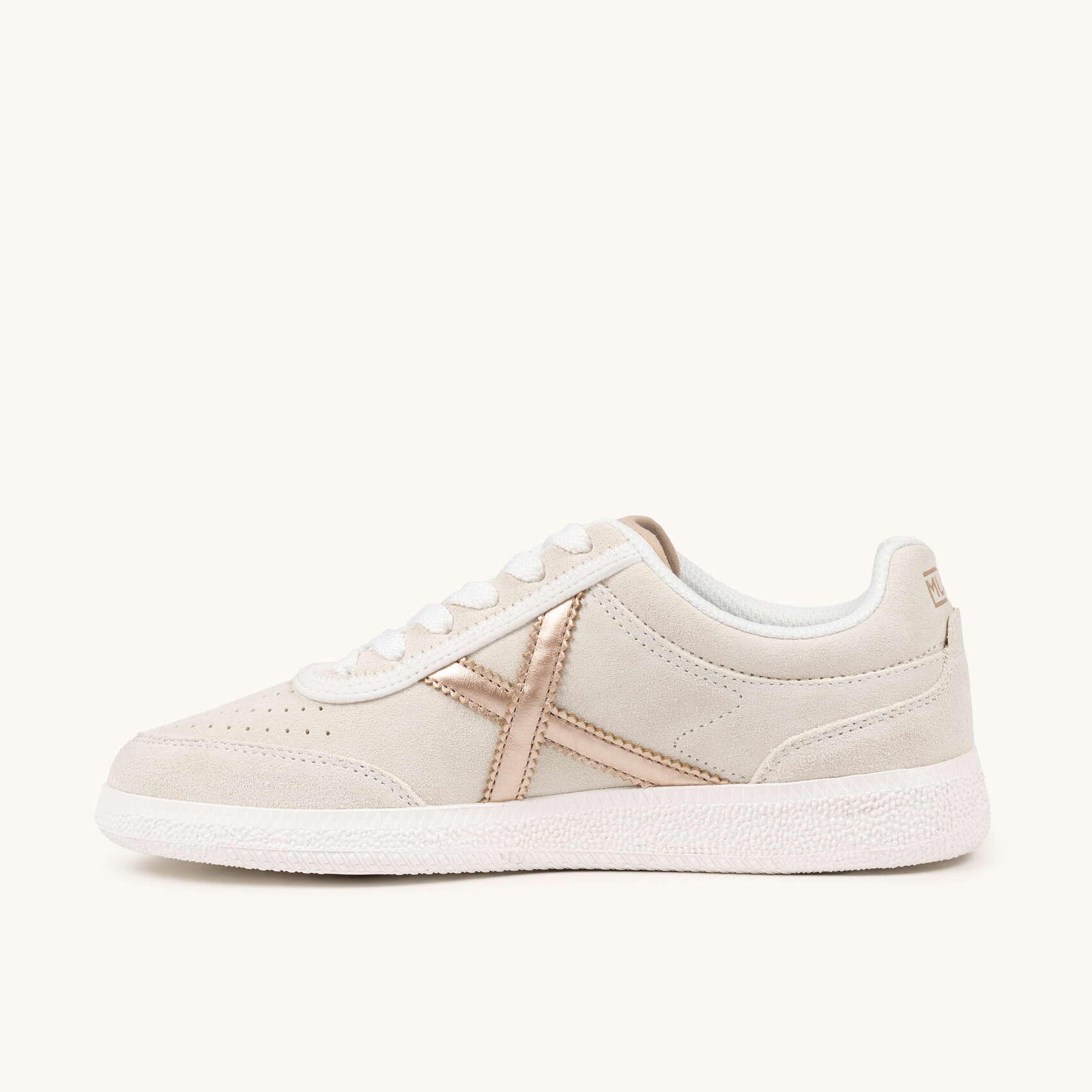 MUNICH RUMBA WMN 25 Sneakers in Camoscio Crema con Dettagli Oro Rosa 3/5