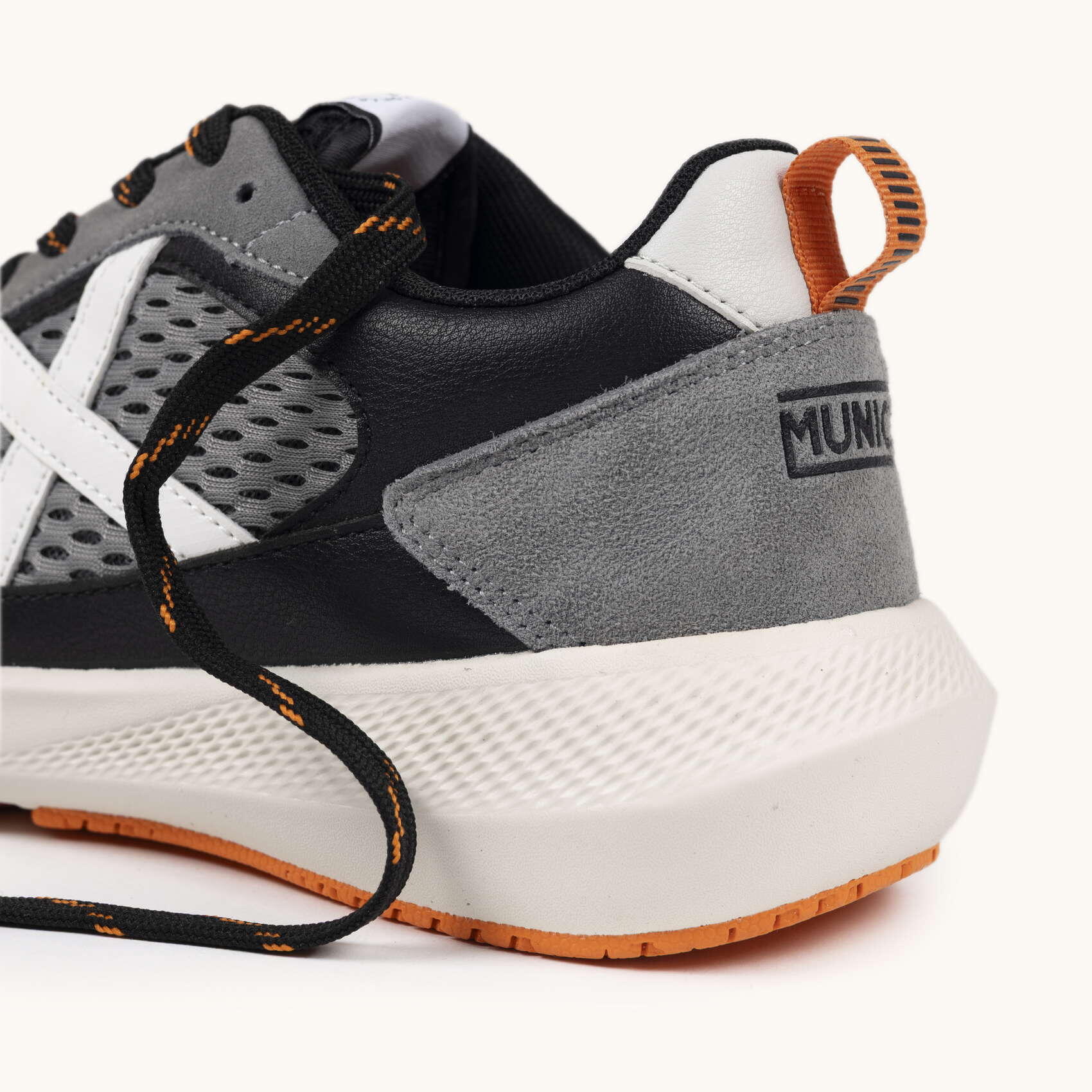 MUNICH LOOP 06 Zapatilla Lifestyle de Ante y Cordura 2/5