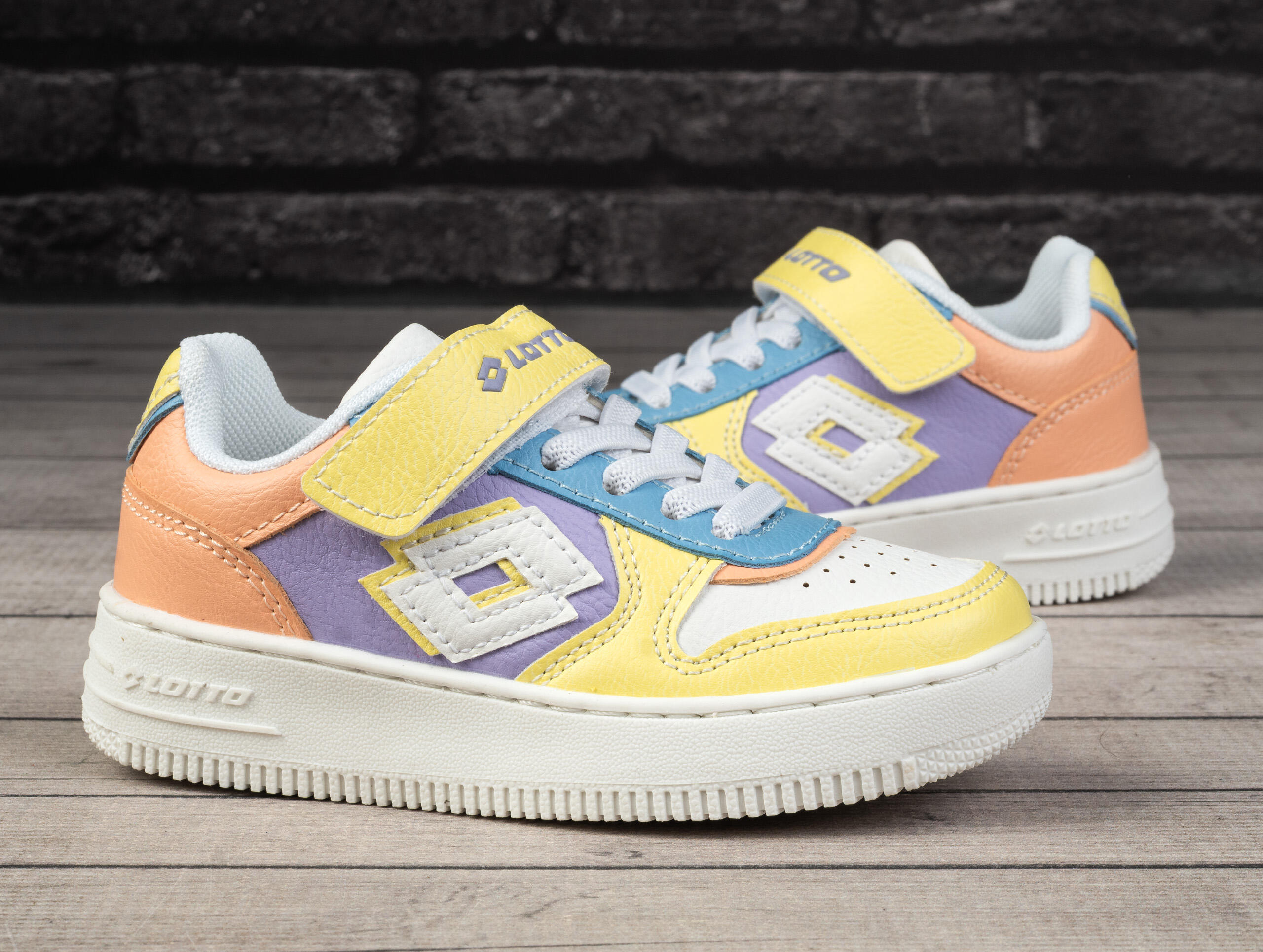 Buty sneakersy dziecięce sportowe Lotto PALIOT LR K