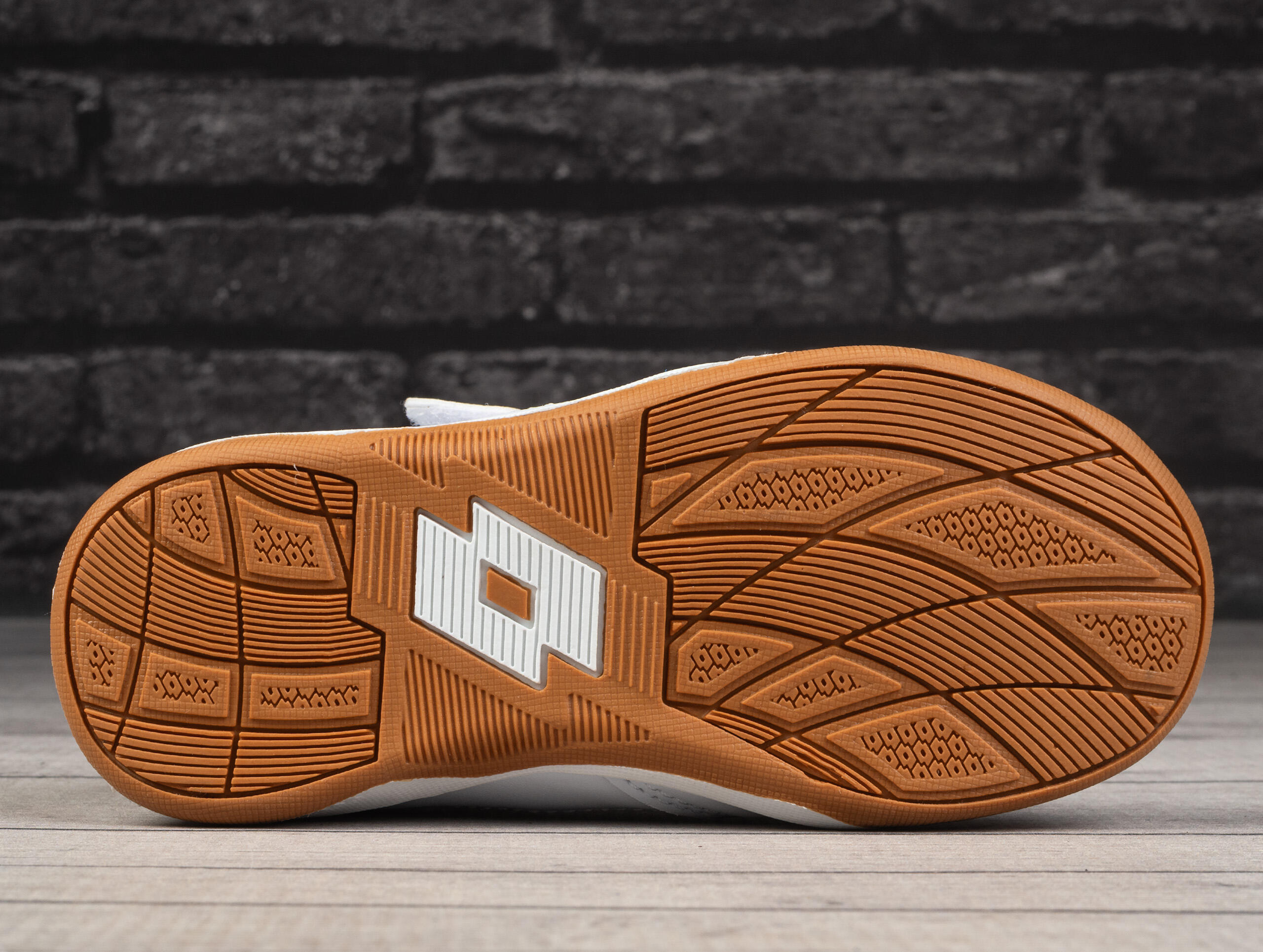 Buty sportowe halowe na rzep Lotto SOCCERA K 5/5