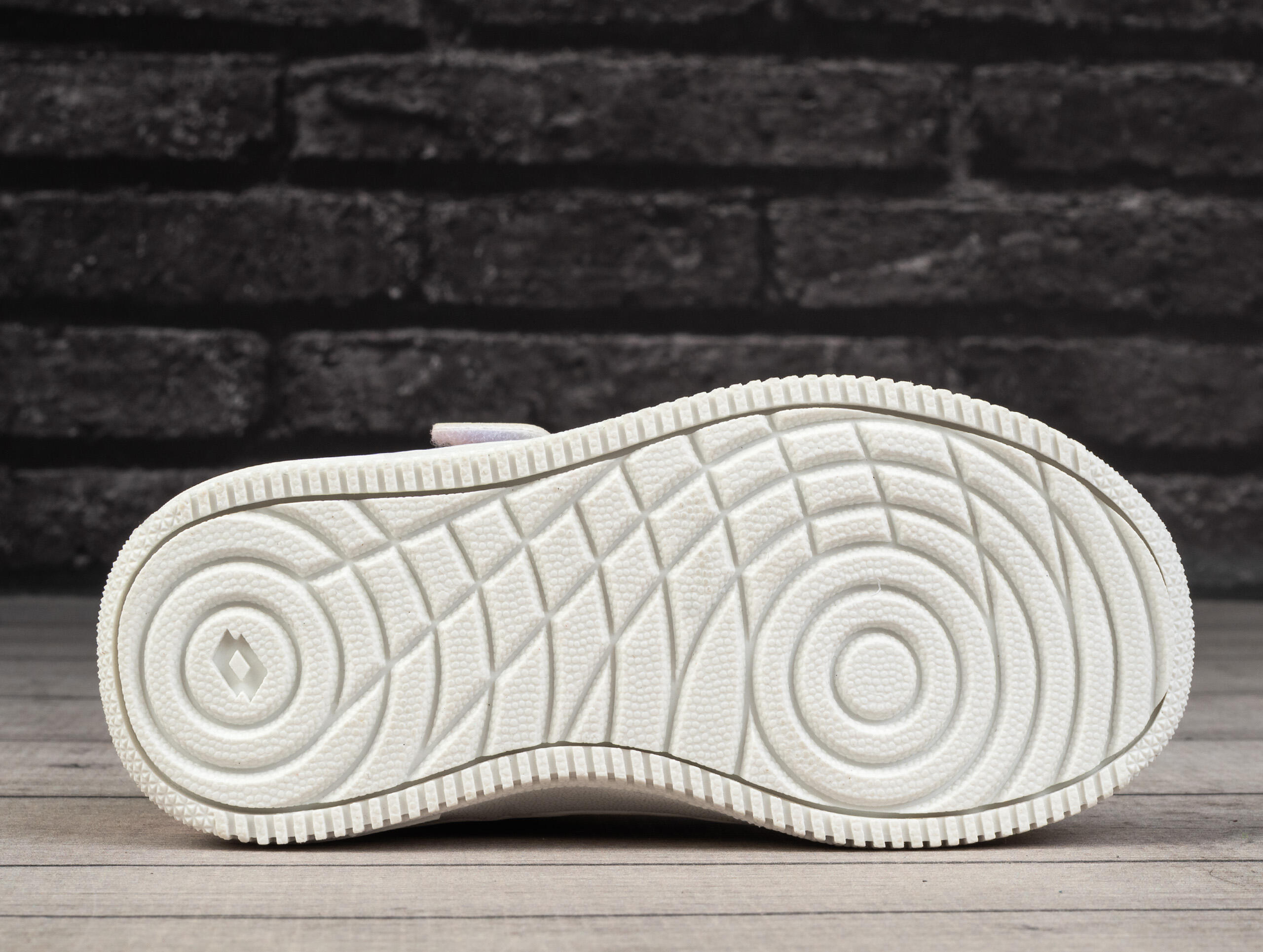Buty sneakersy dziecięce sportowe Lotto PALIOT LR K 5/6